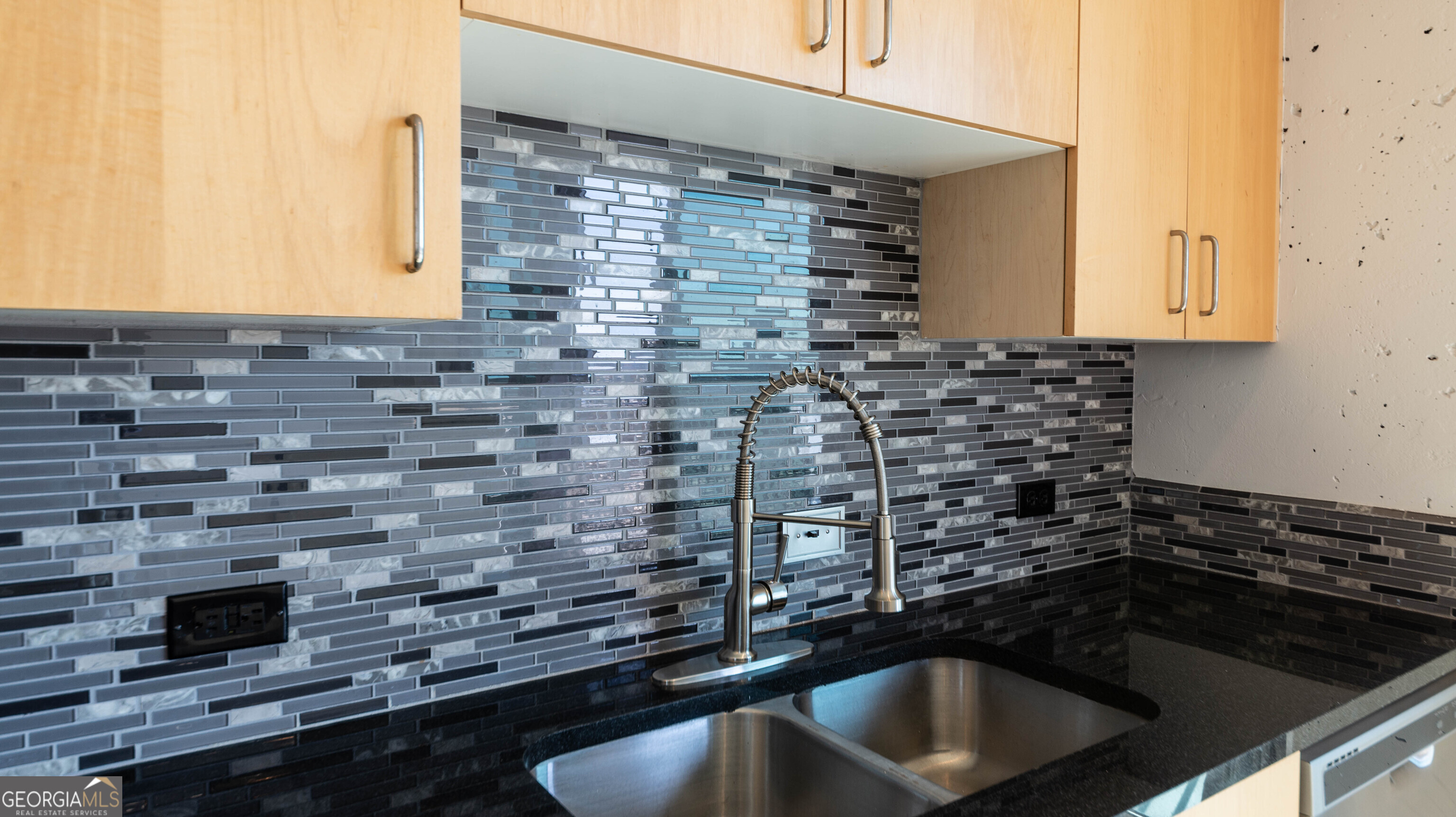 361 17th Street # 1309 Property Photo 12