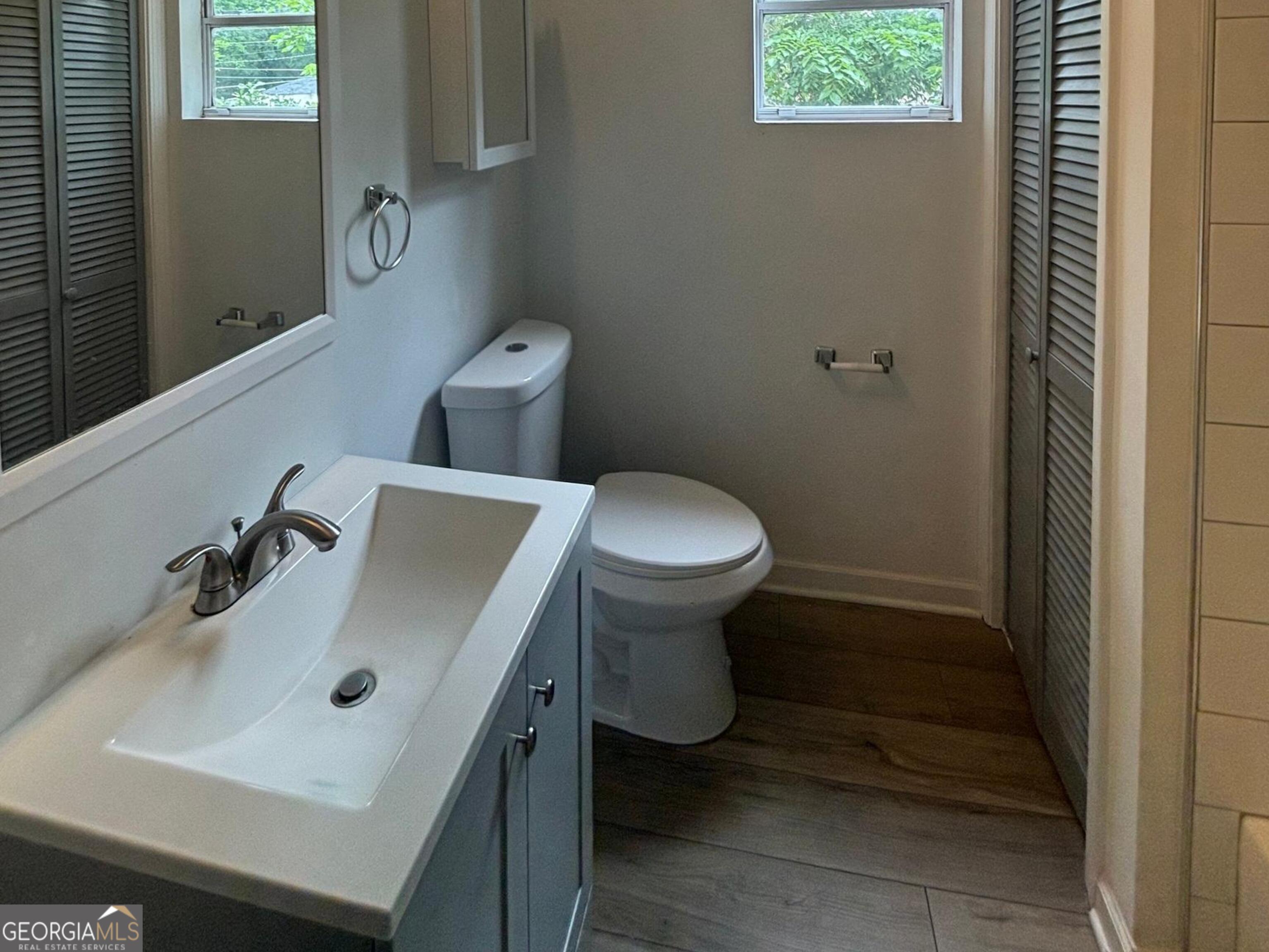 1100 Houston Street Property Photo 4