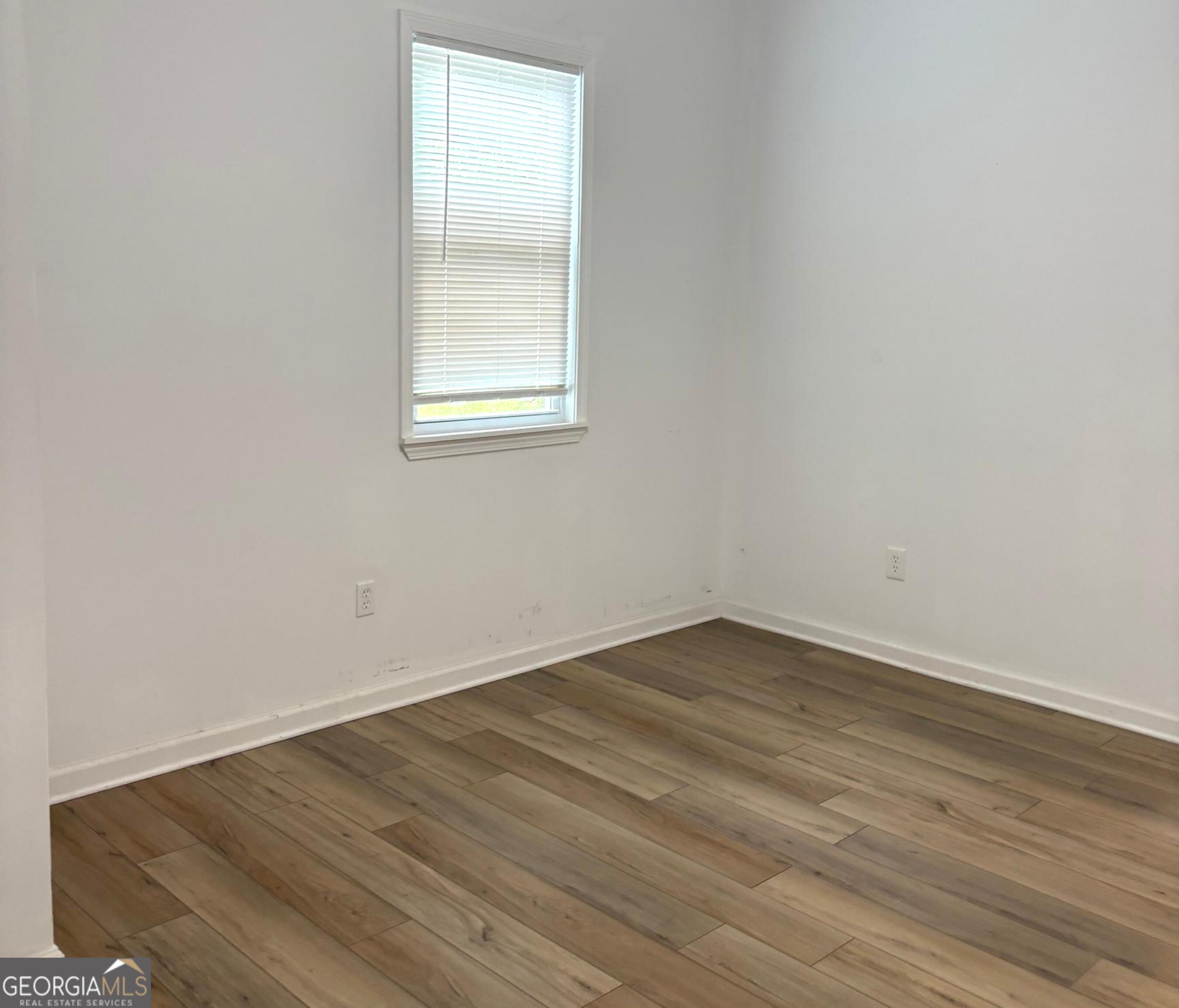 1100 Houston Street Property Photo 7