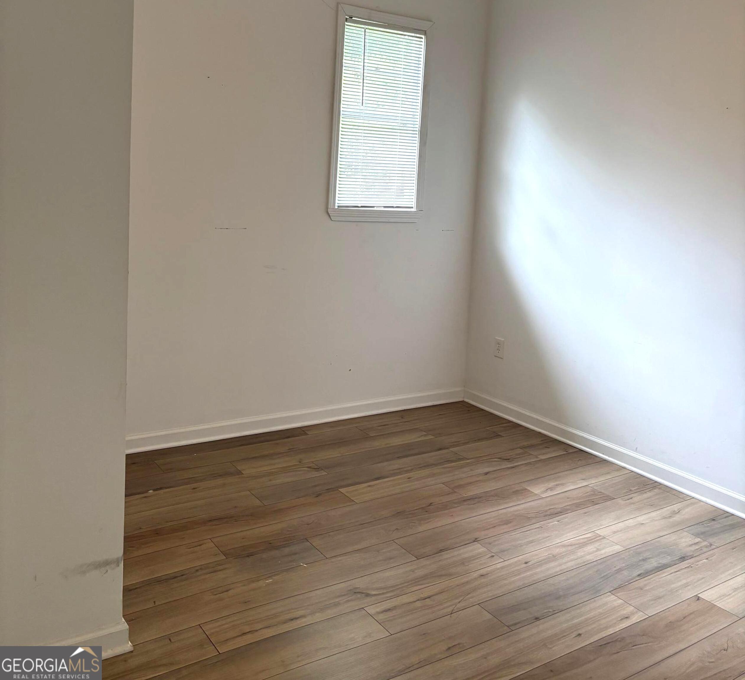 1100 Houston Street Property Photo 8
