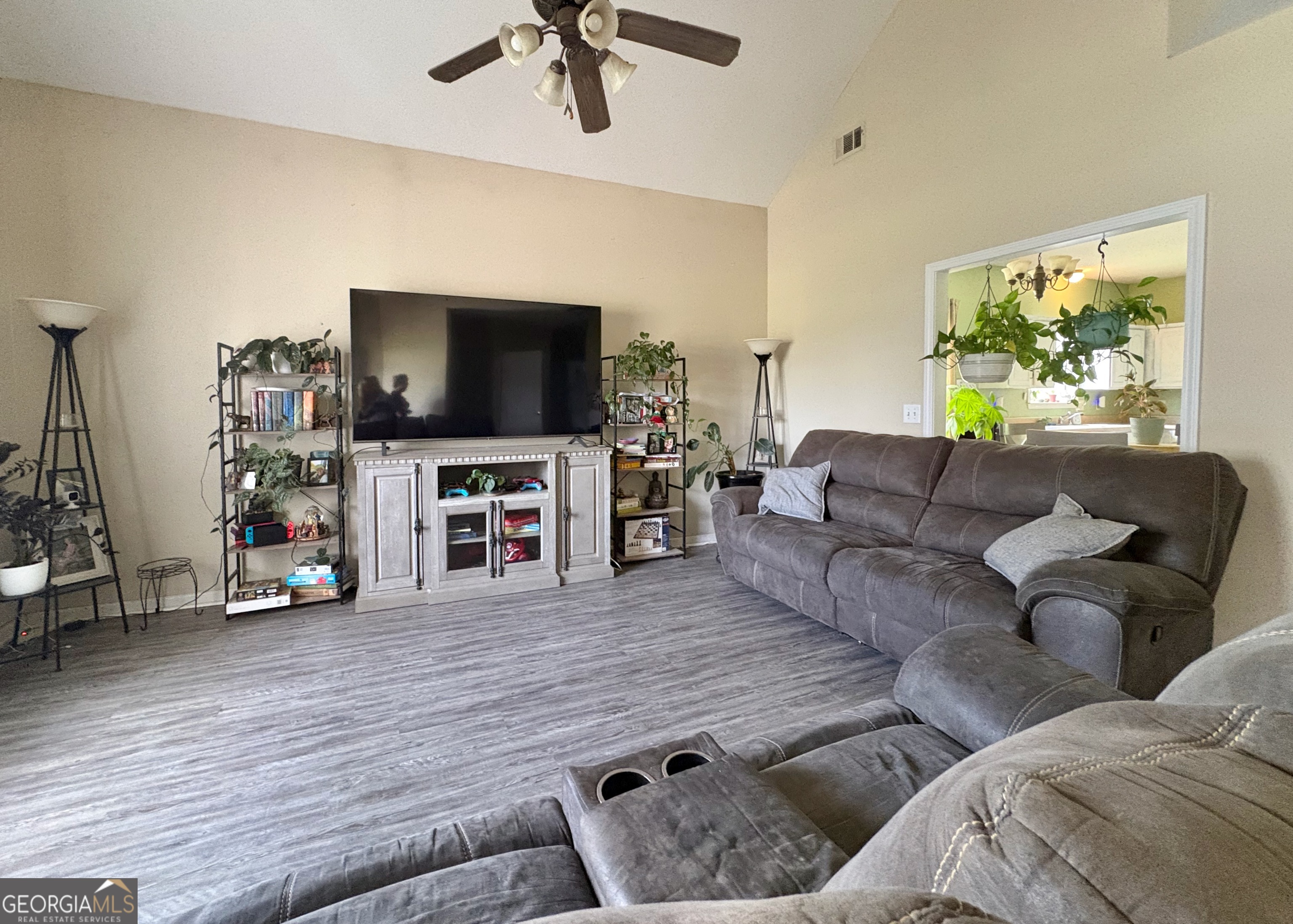 105 Yarrow Boulevard Property Photo 7