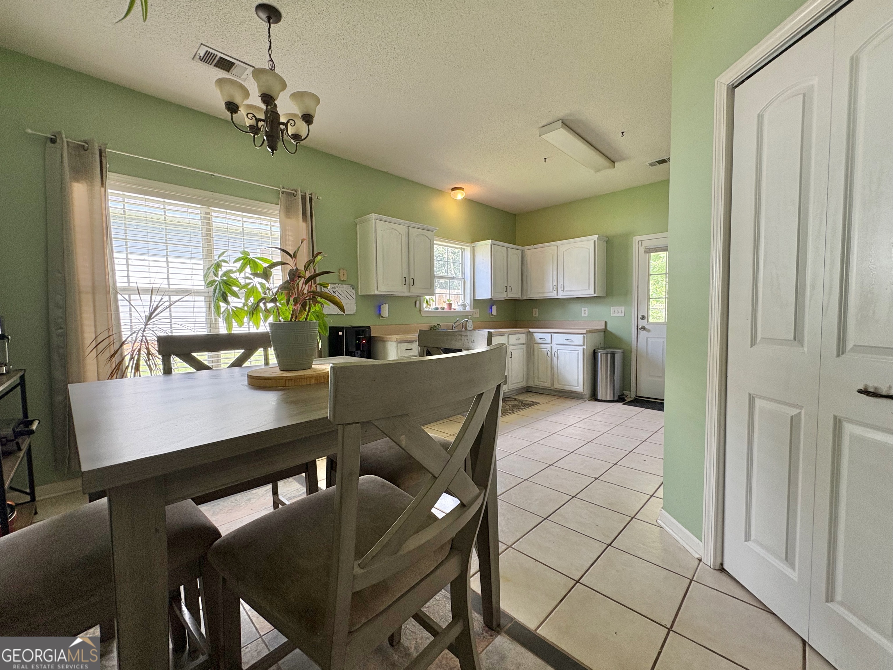 105 Yarrow Boulevard Property Photo 8