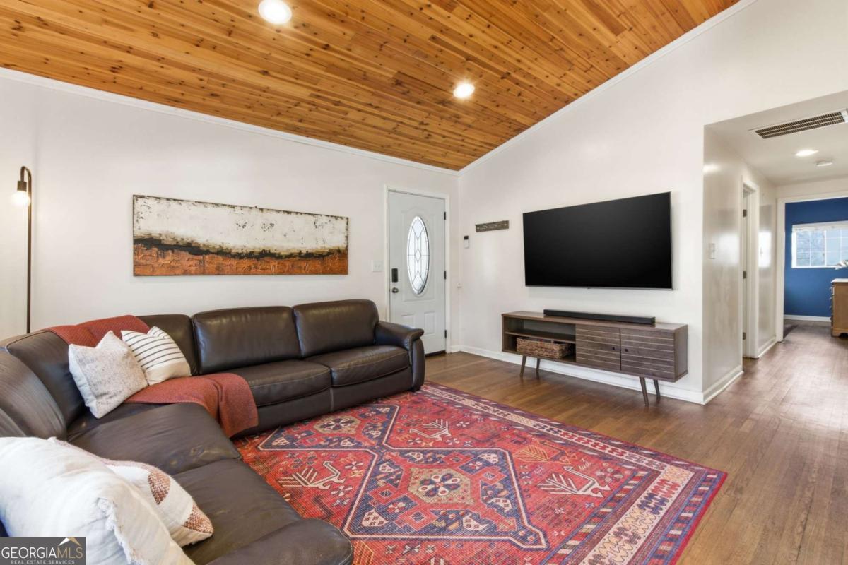 3112 Dove Way Property Photo 6