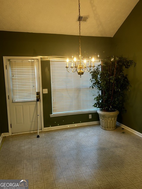 9592 Lakeview Circle Property Photo 6