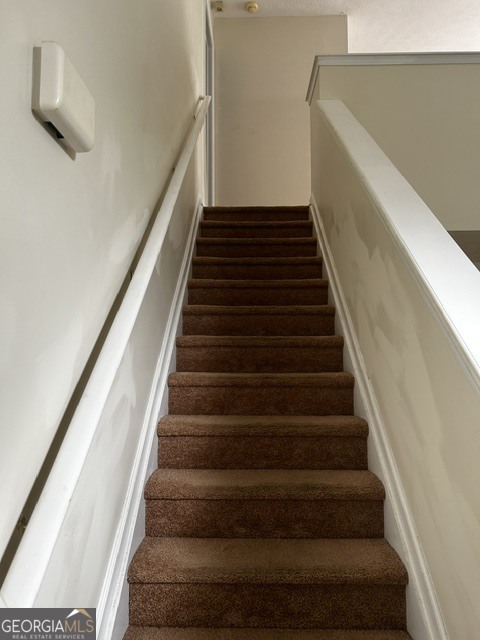 9592 Lakeview Circle Property Photo 15