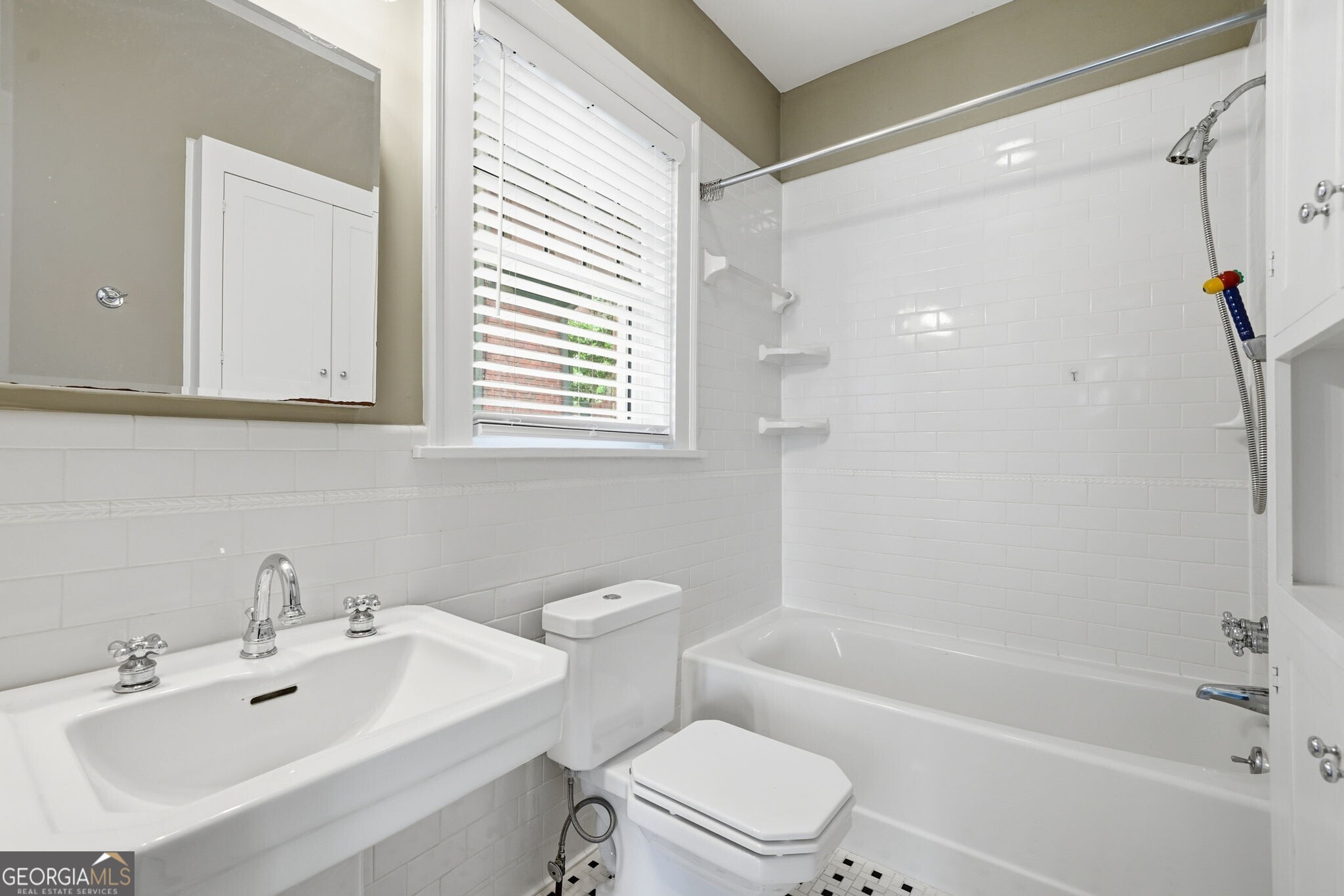 1298 Oxford Road Ne Property Photo 16