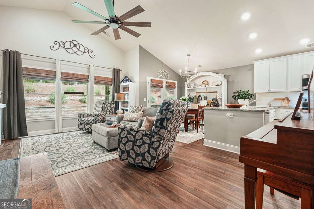 110 Cherry Court Property Photo 12