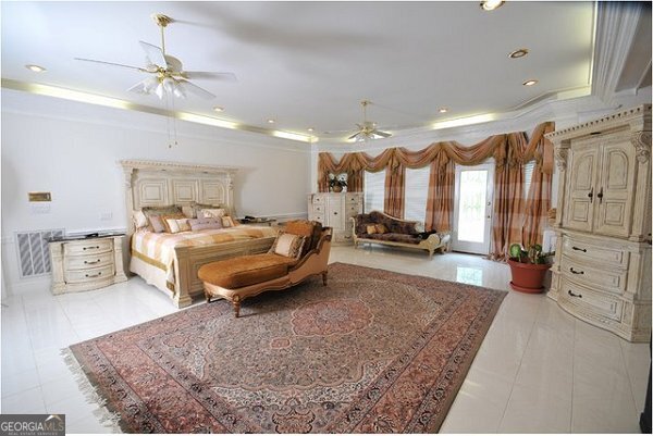 170 Howard Oaks Drive Property Photo 17
