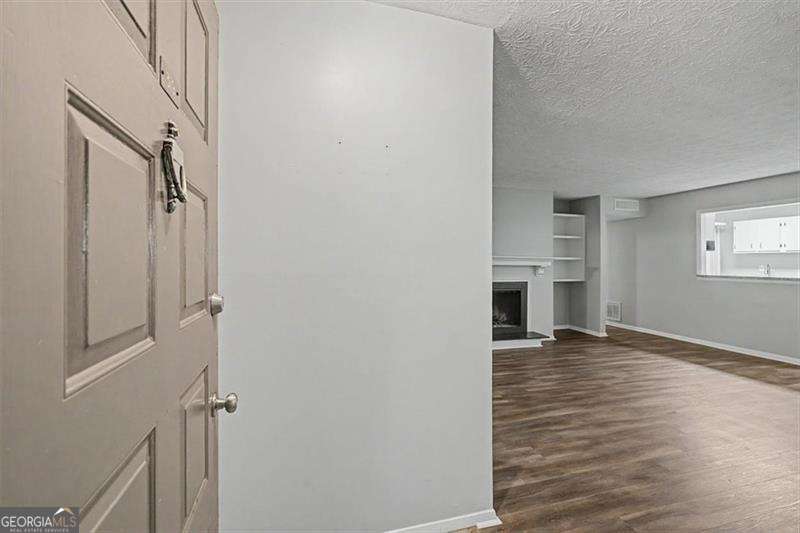 319 Smokerise Circle Se Property Photo 6