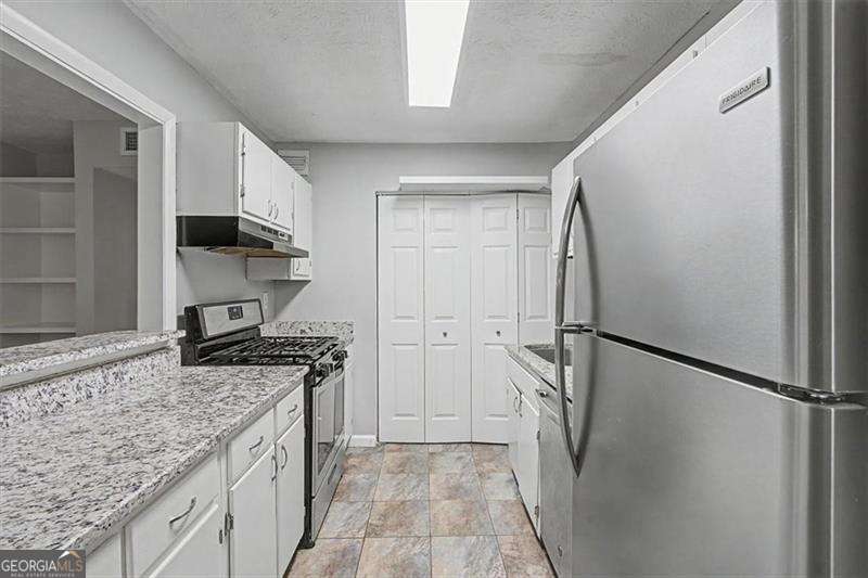 319 Smokerise Circle Se Property Photo 13