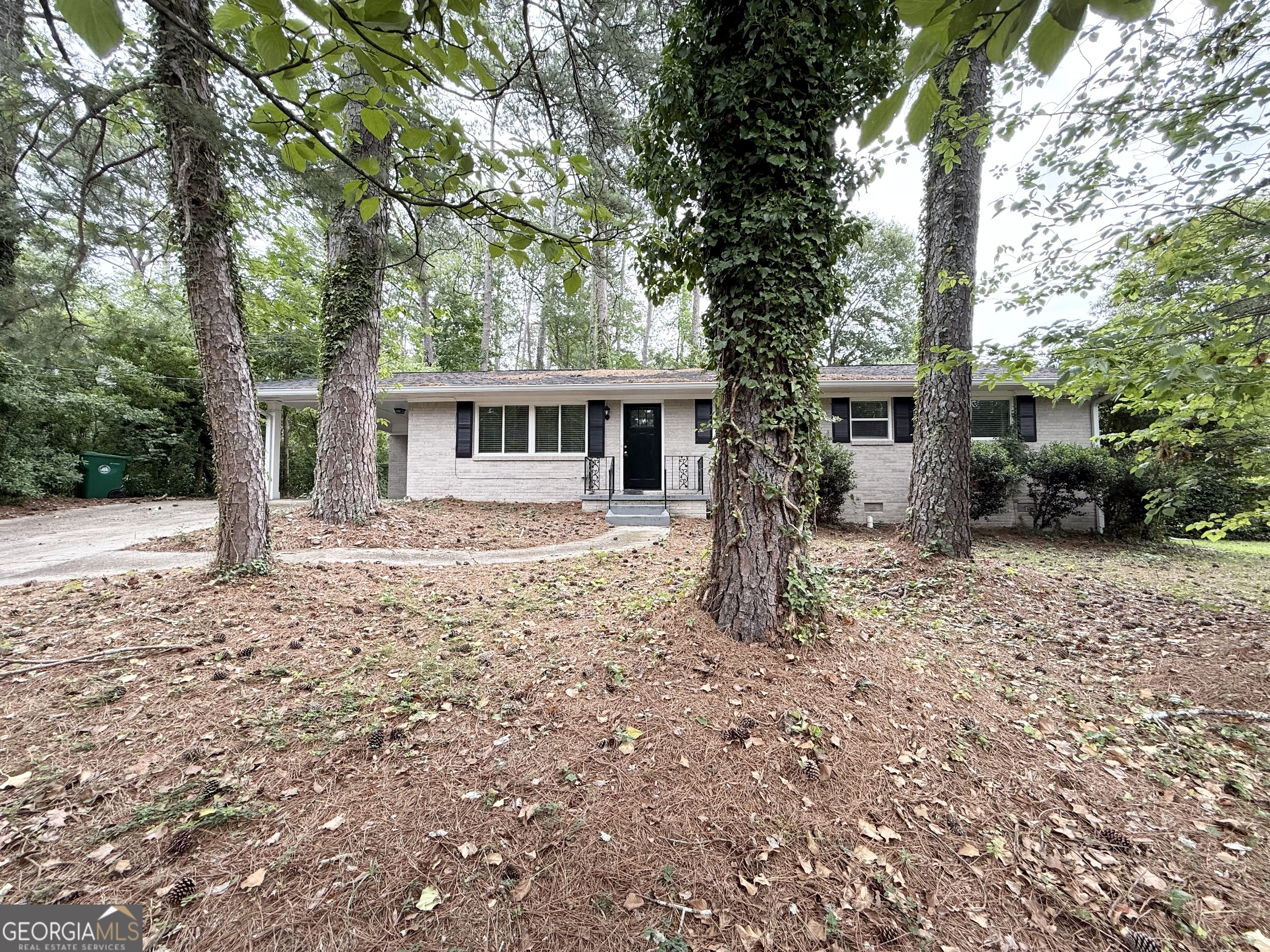 2192 Kilarney Road Property Photo 1