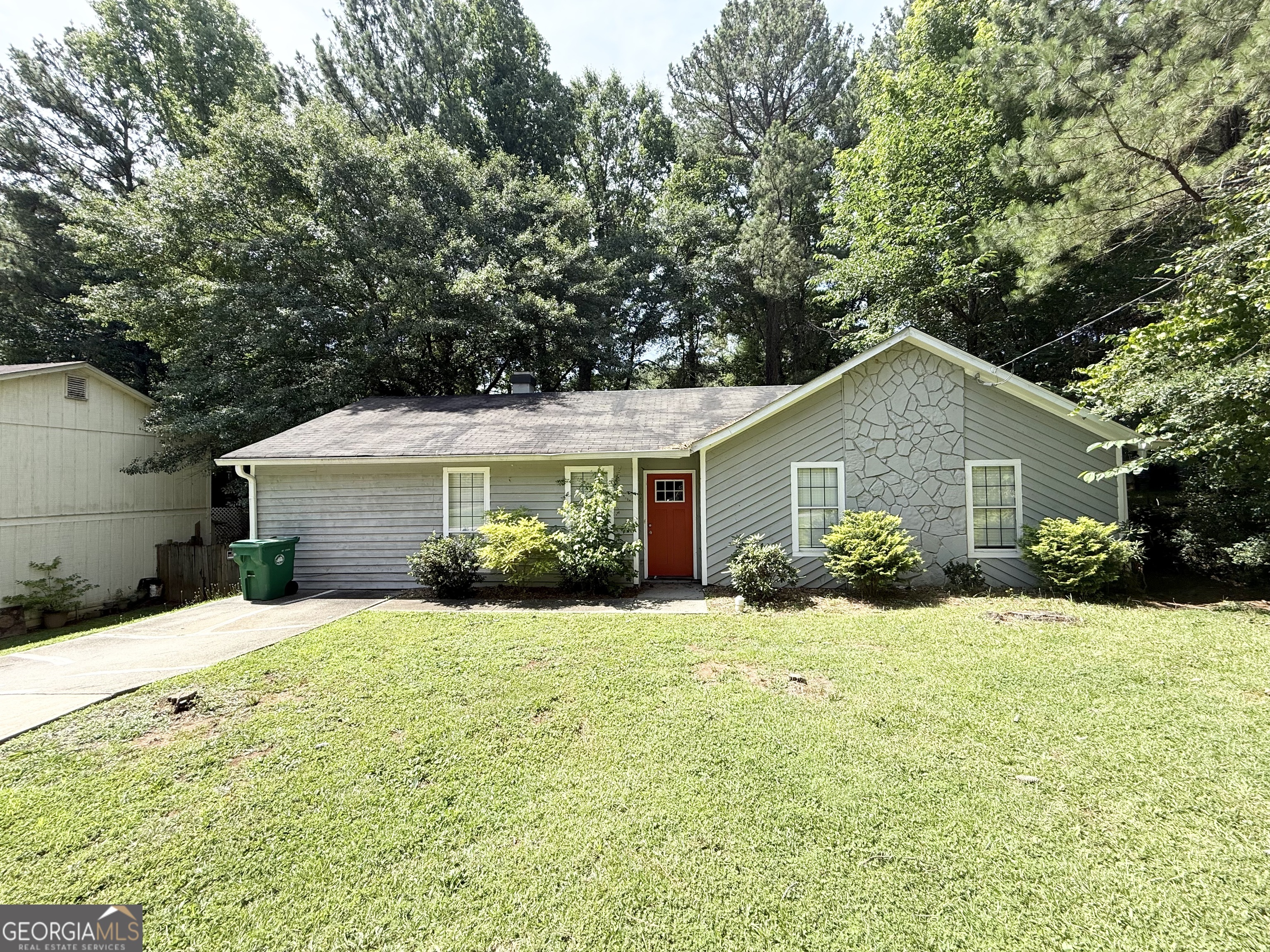 4751 White Oak Path Property Photo 2