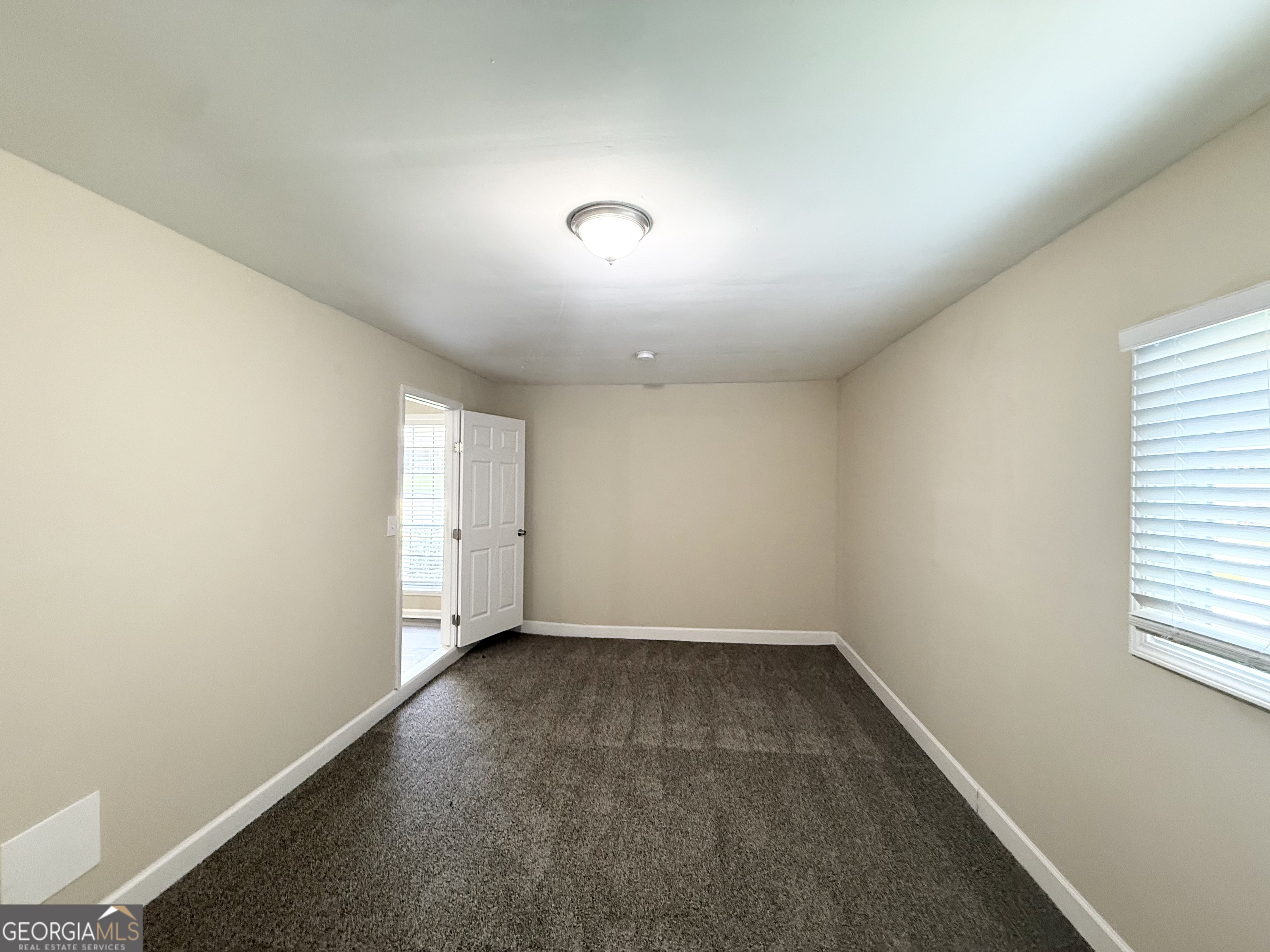 4751 White Oak Path Property Photo 9