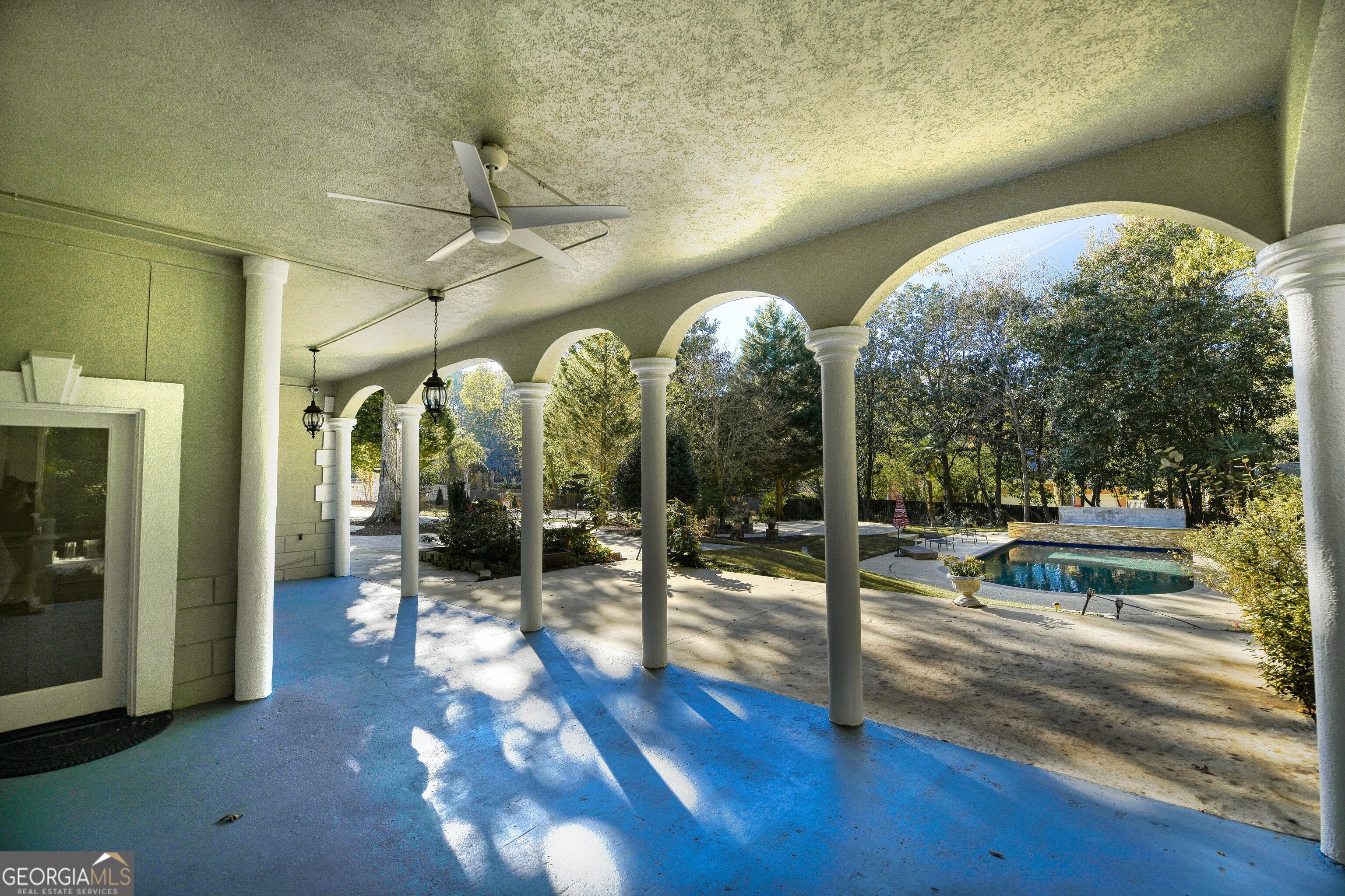 6020 Riverside Drive Property Photo 12