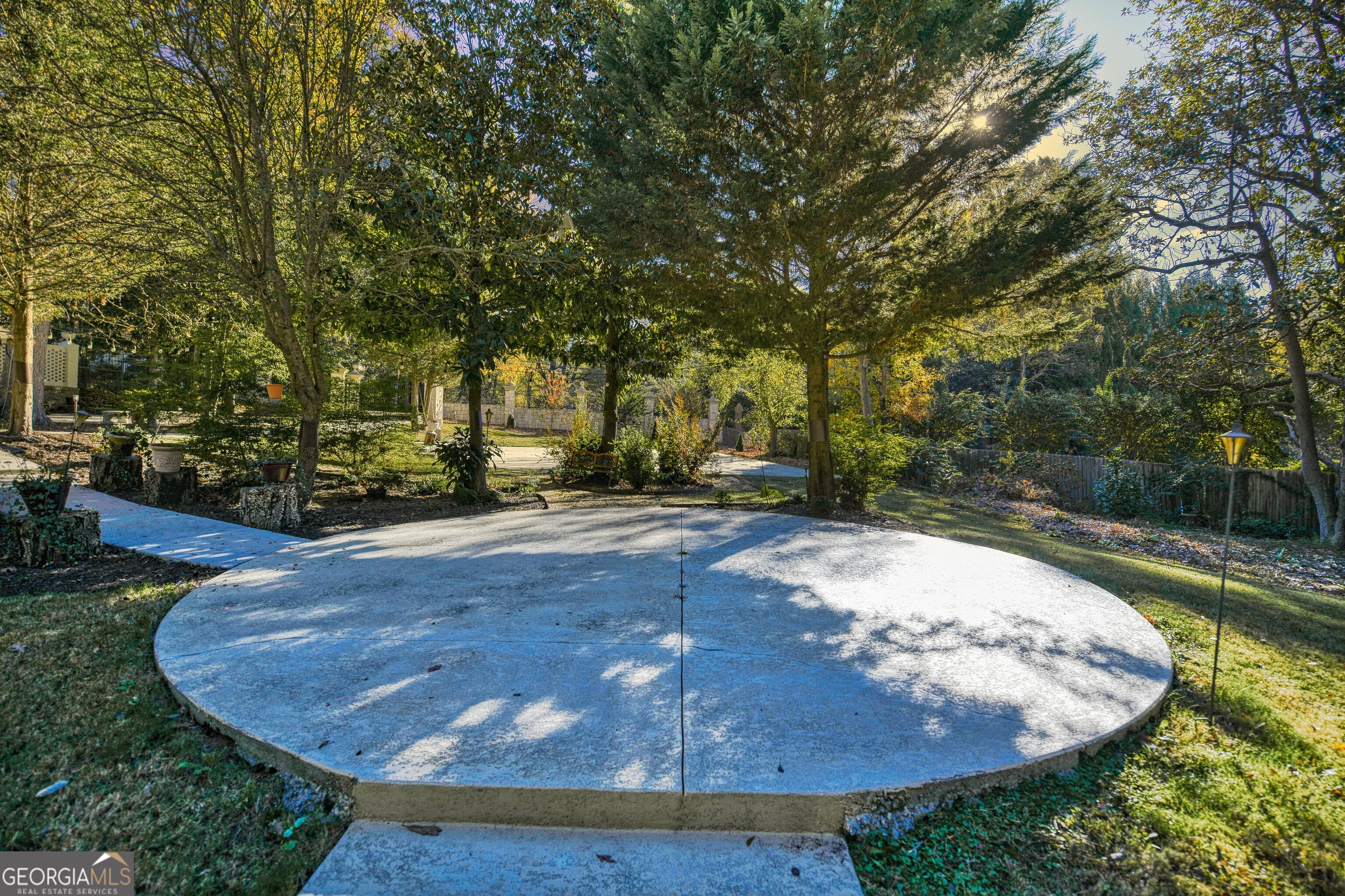 6020 Riverside Drive Property Photo 16