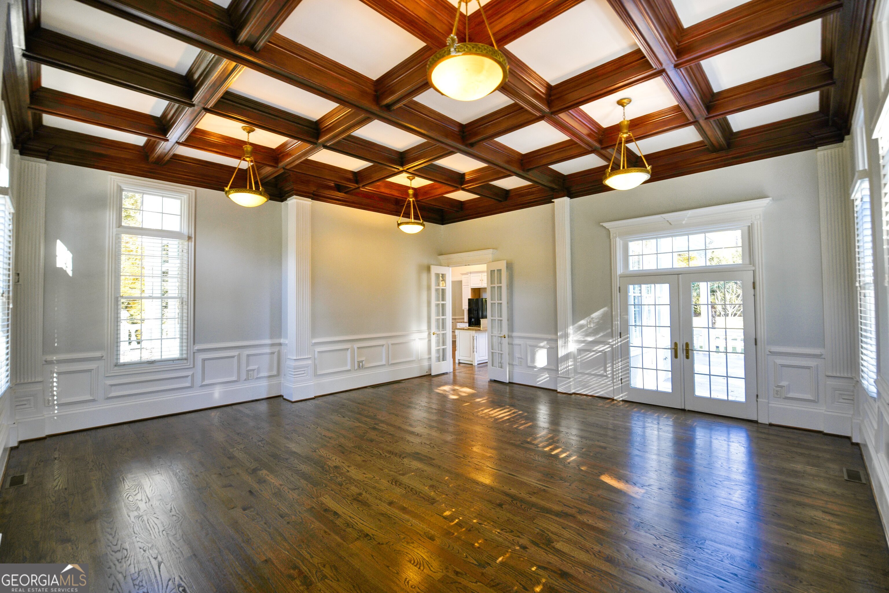 6020 Riverside Drive Property Photo 28
