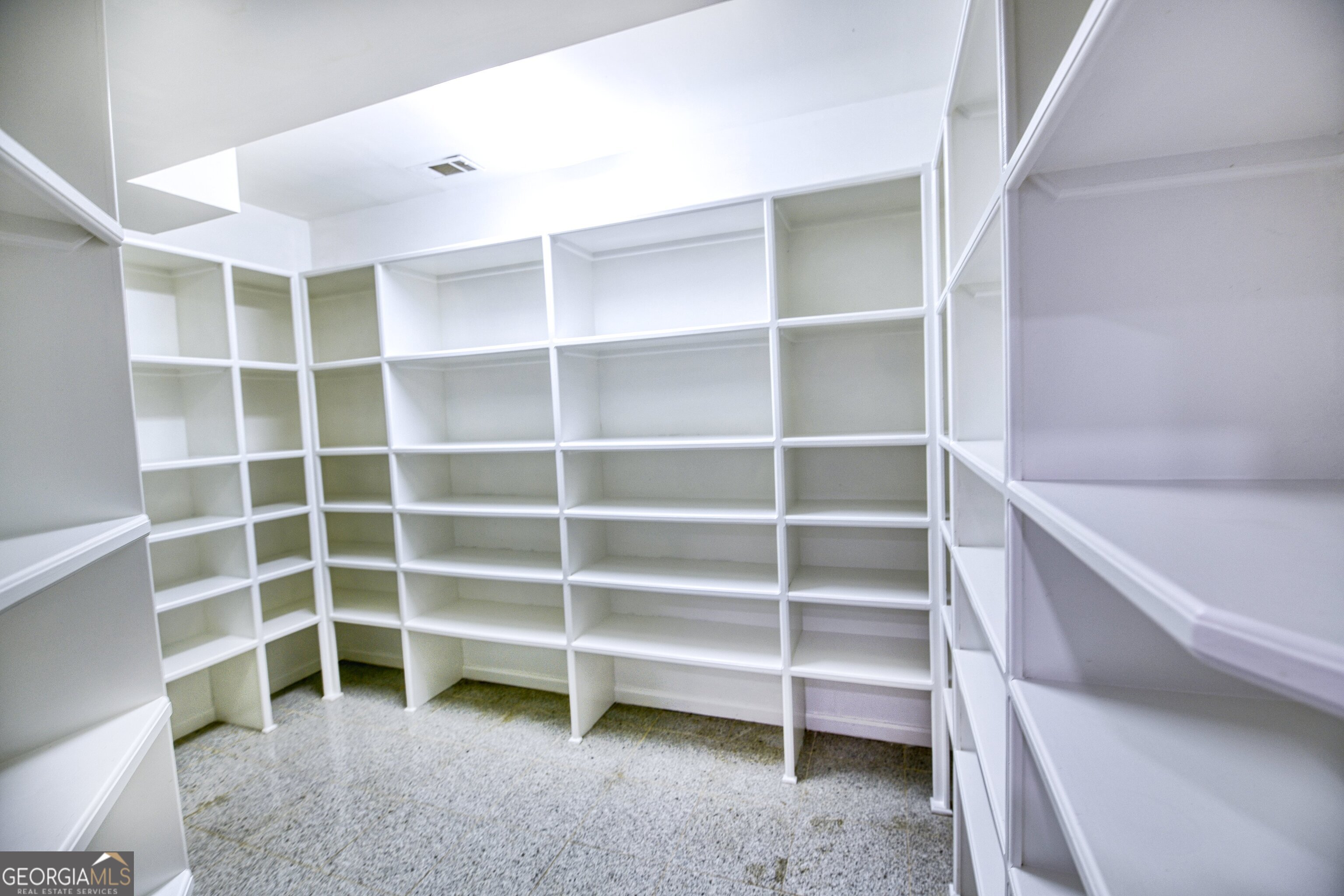6020 Riverside Drive Property Photo 82