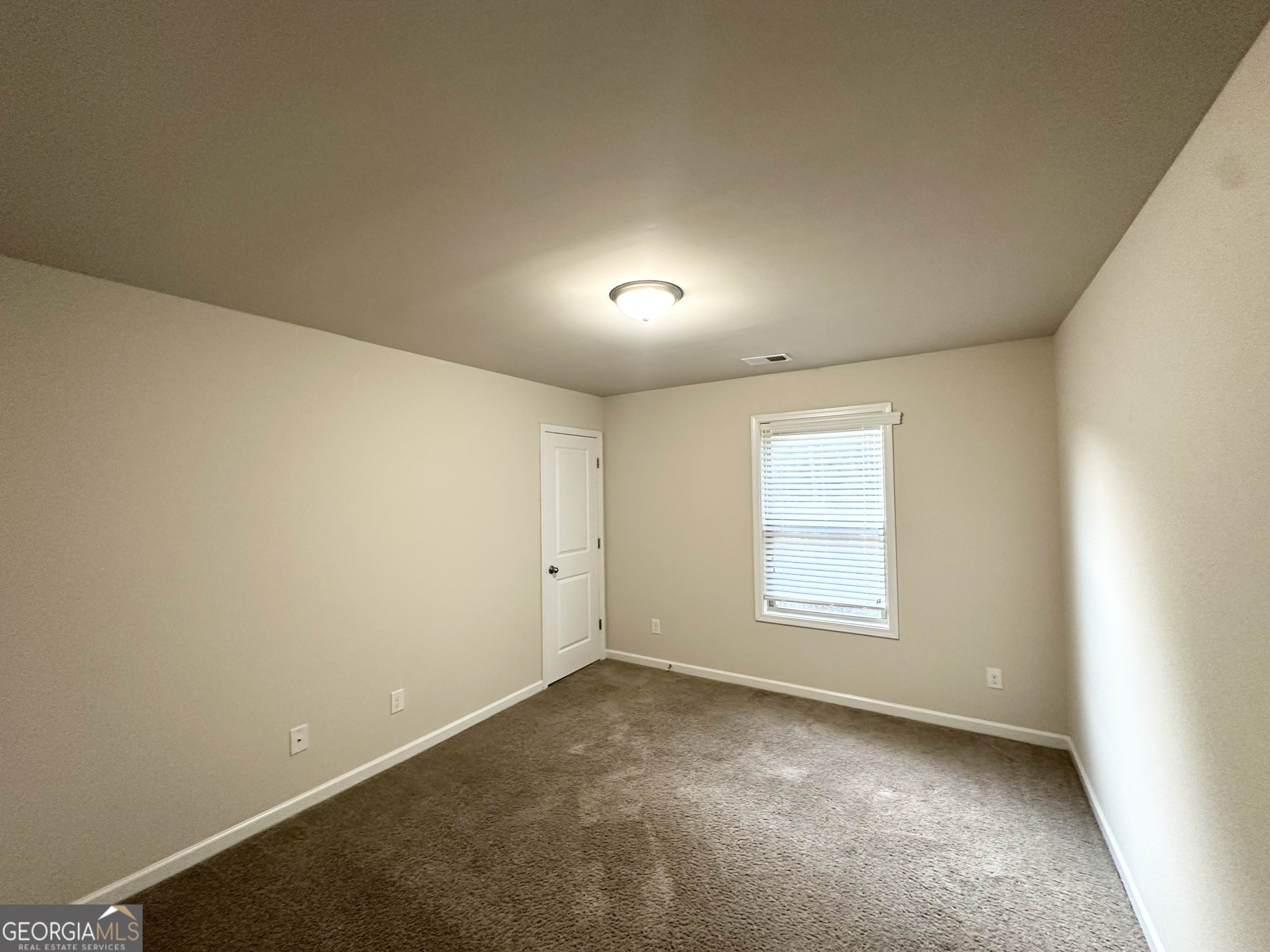 124 Donegal Way Property Photo 6