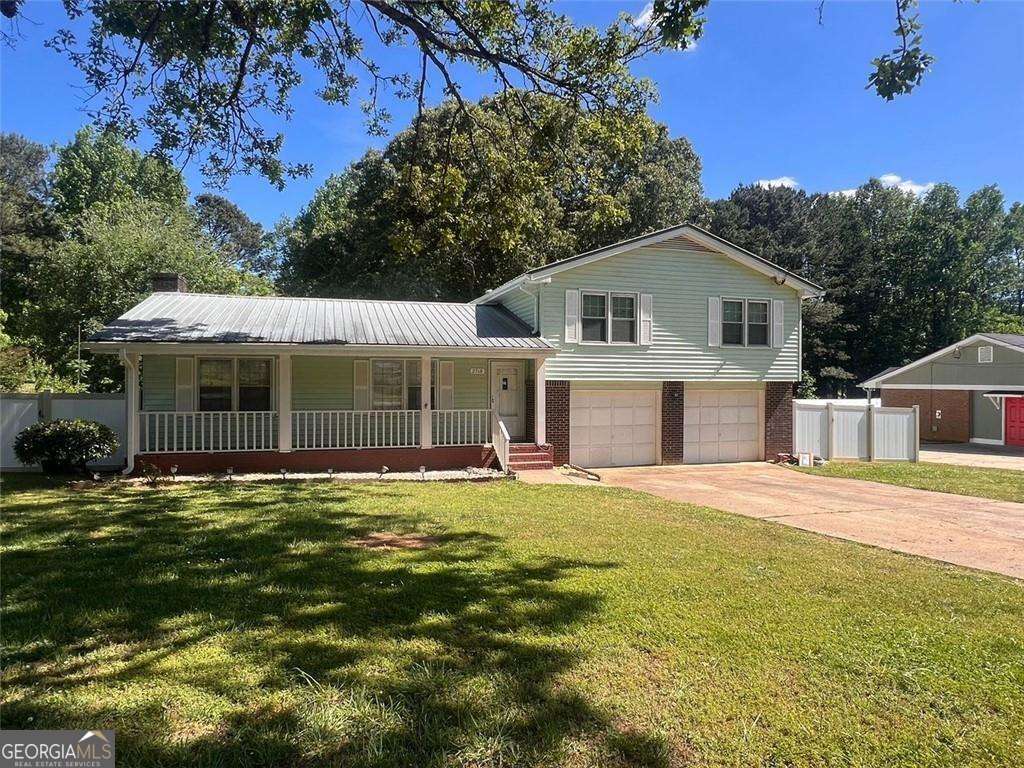 2768 Majestic Circle Property Photo 2