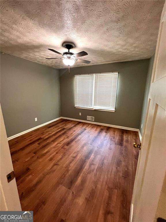 2768 Majestic Circle Property Photo 5