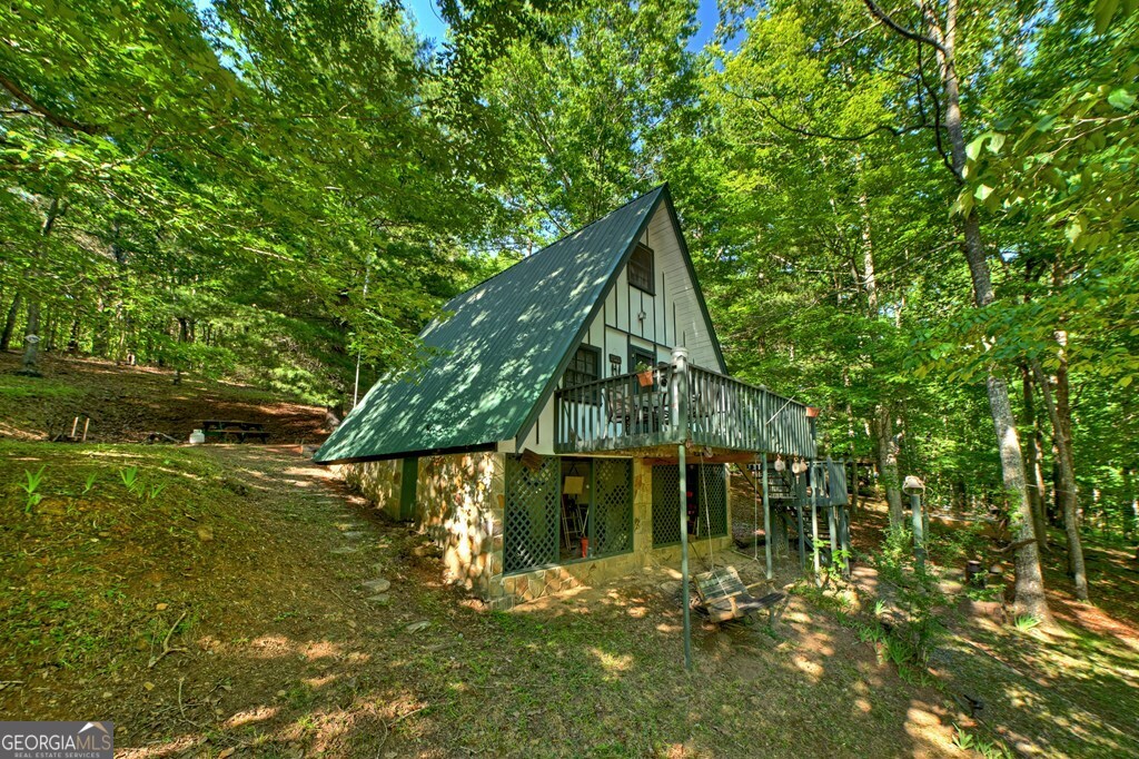 32 Lake Front Drive Property Photo 3