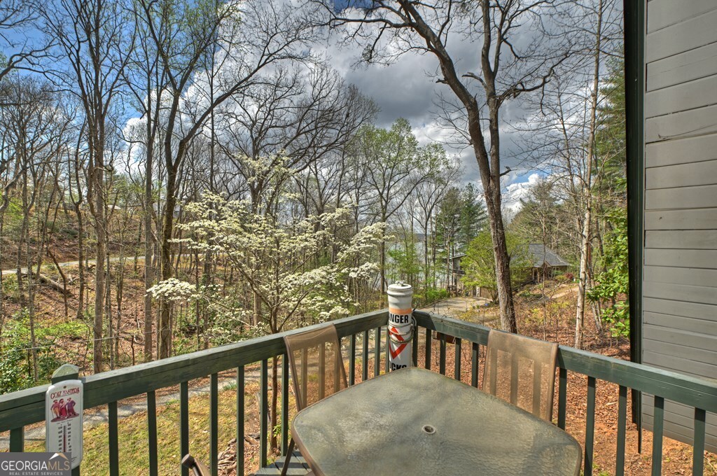 32 Lake Front Drive Property Photo 26