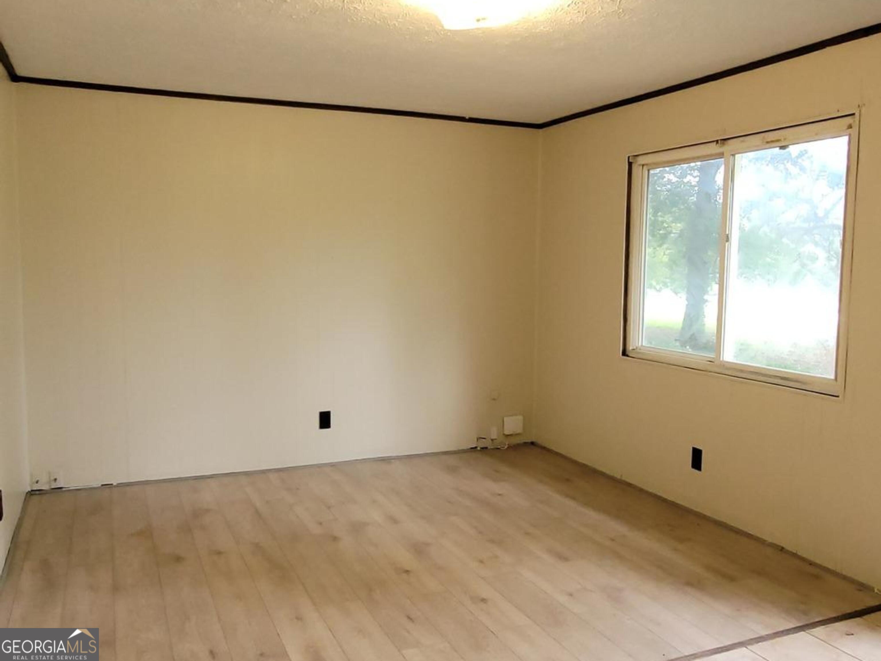 146 E Wright Street Property Photo 4