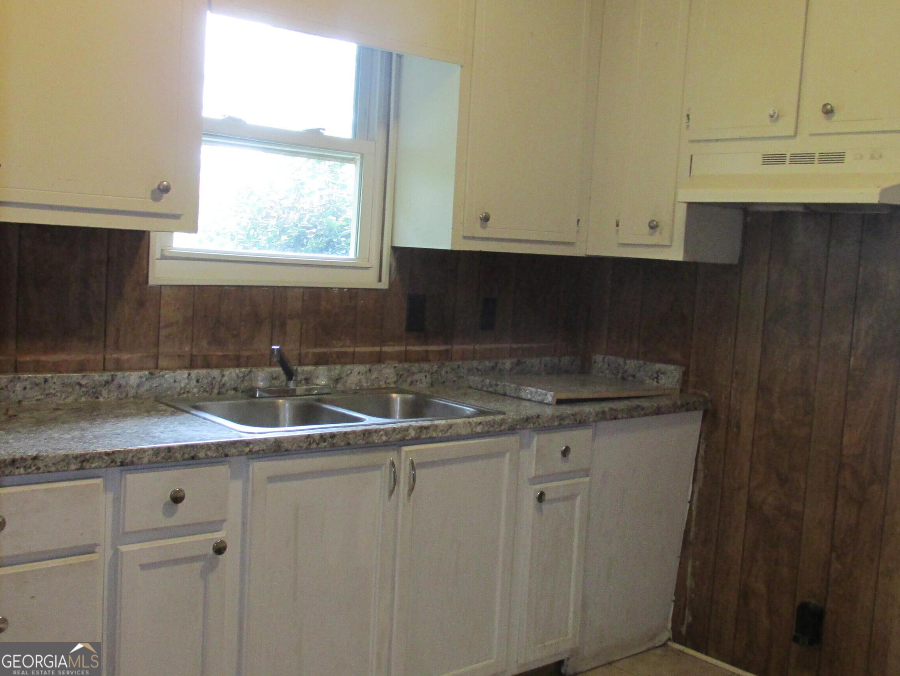 146 E Wright Street Property Photo 7