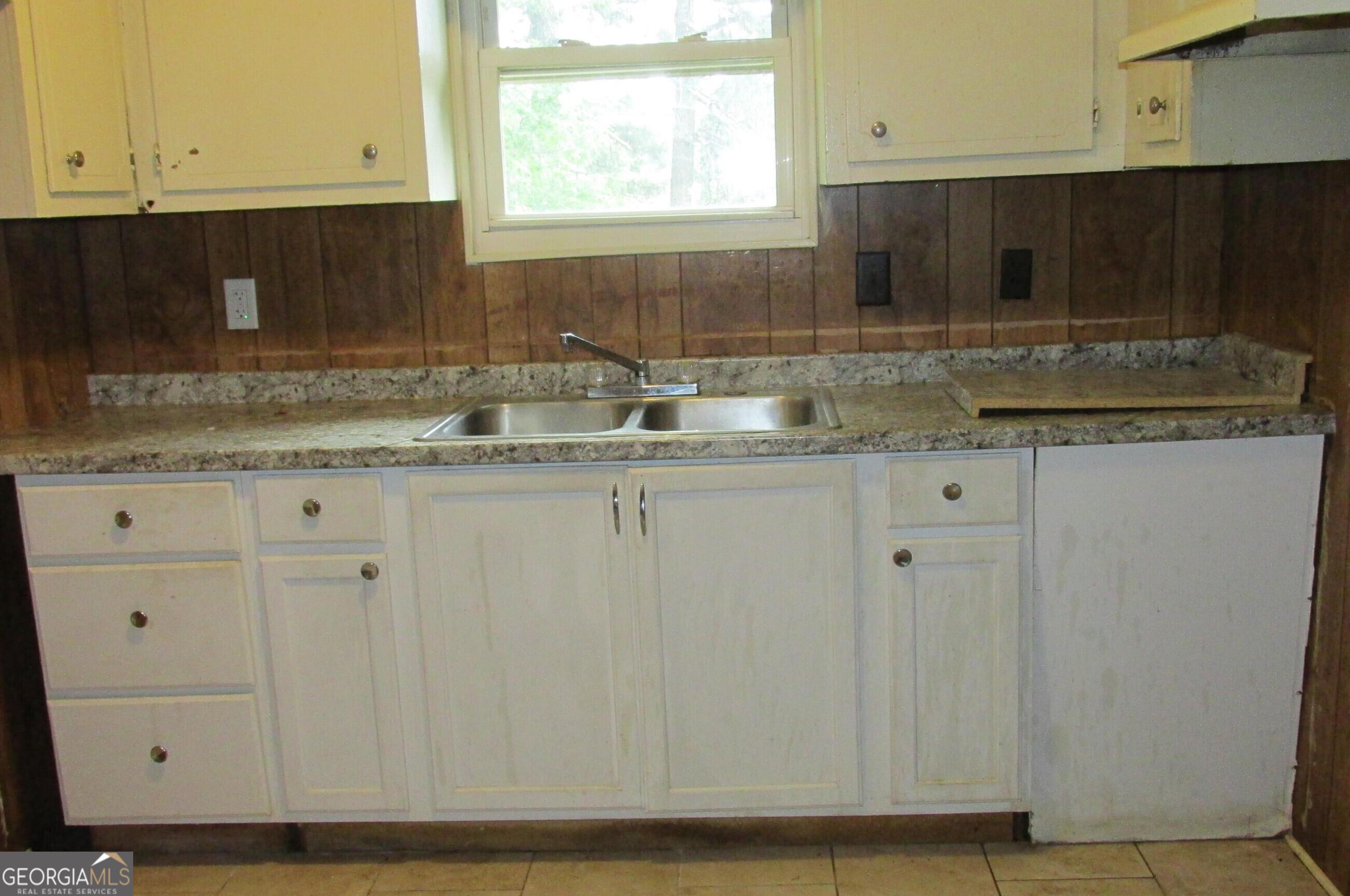 146 E Wright Street Property Photo 8