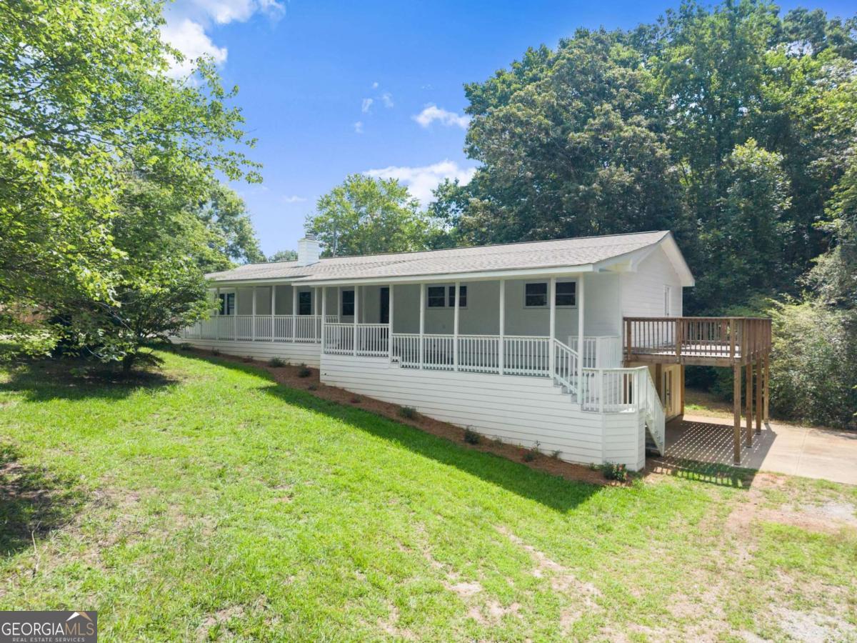 5198 Holly Springs Road Property Photo 1