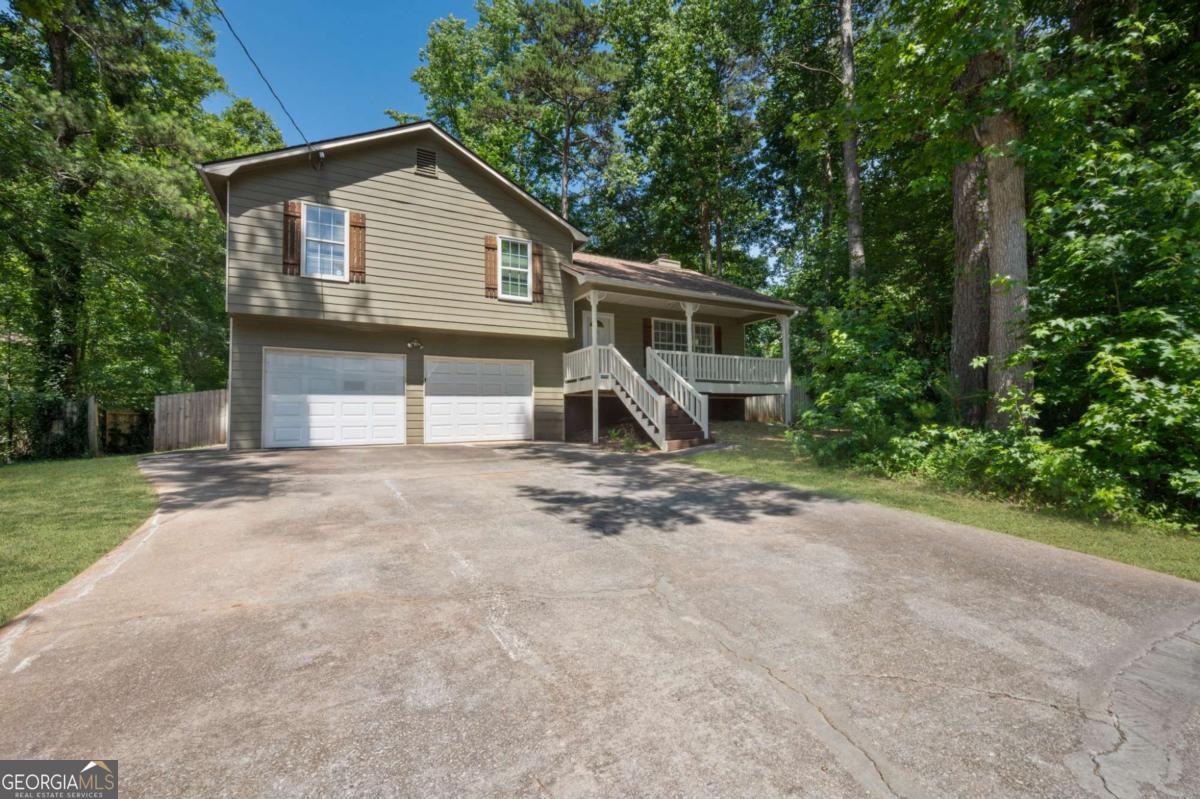 30 White Pines Lane