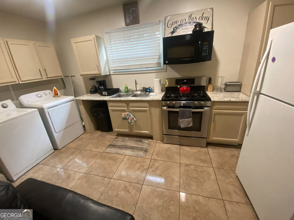 1711 Ralph David Abernathy Boulevard Property Photo 2