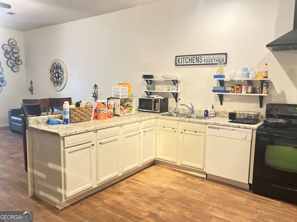 1711 Ralph David Abernathy Boulevard Property Photo 13