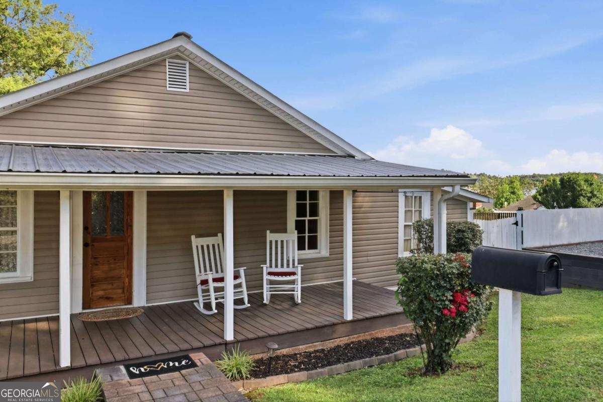 206 Kell Street Property Photo 1