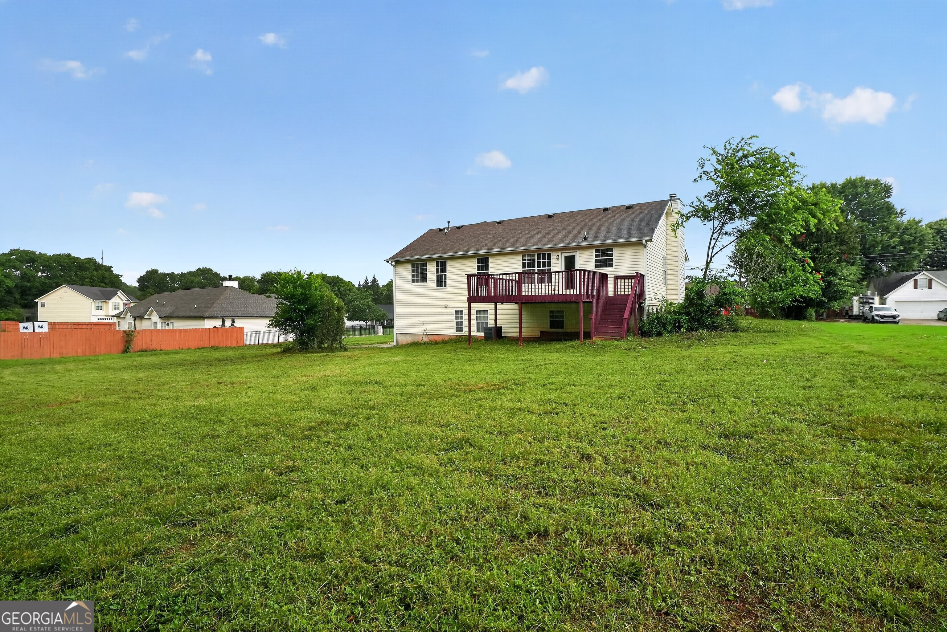 75 Linsley Way Property Photo 16