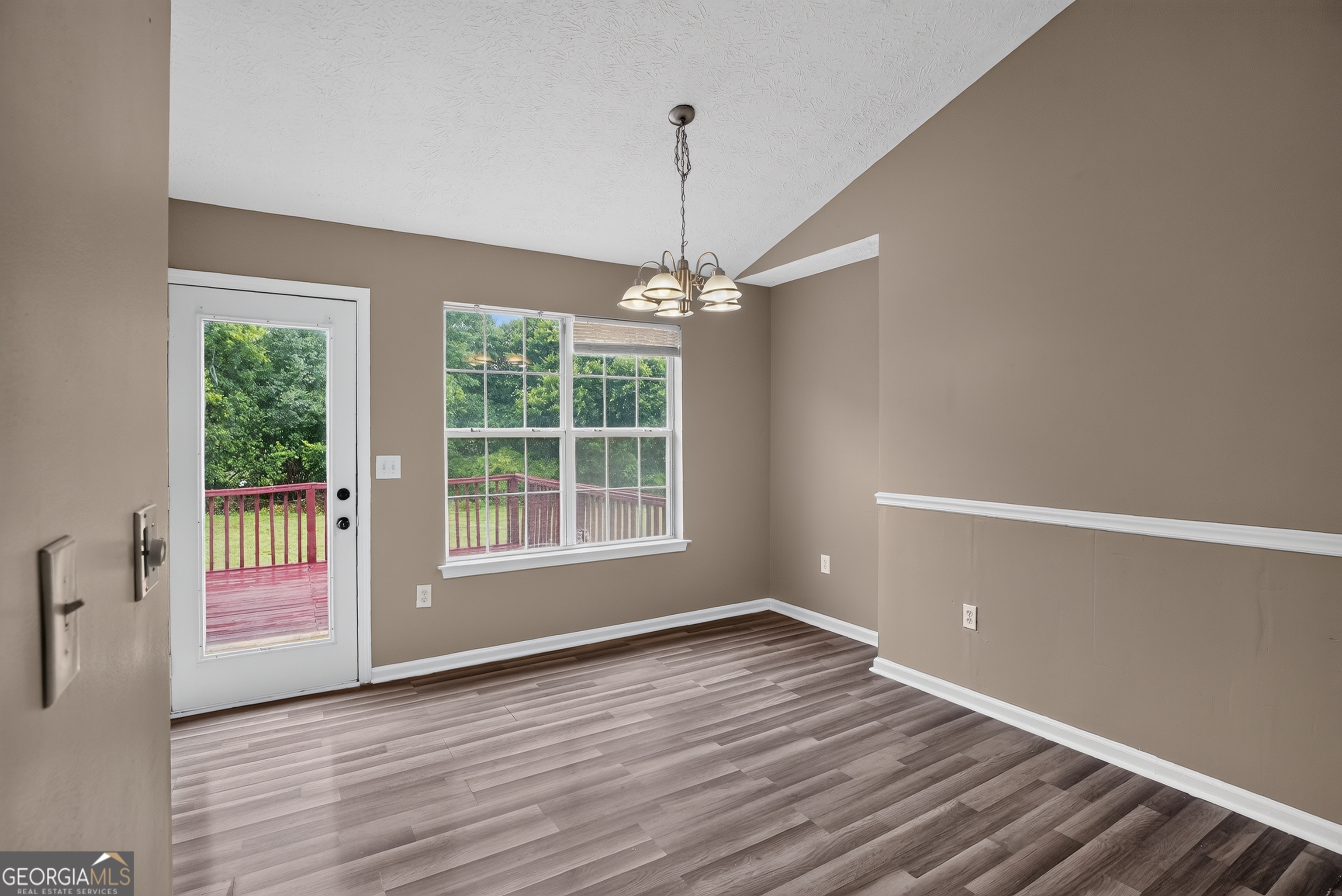 75 Linsley Way Property Photo 28