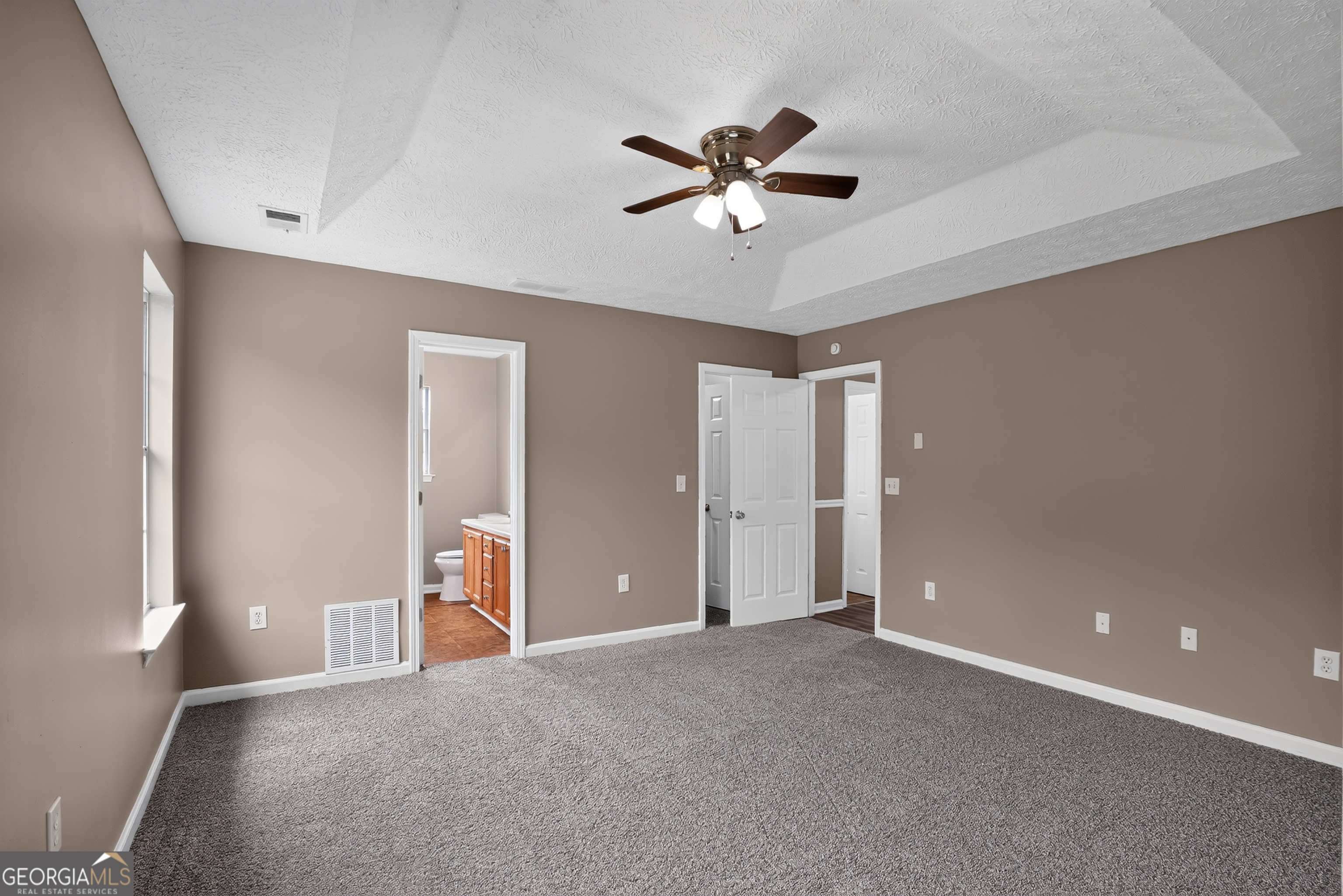 75 Linsley Way Property Photo 33