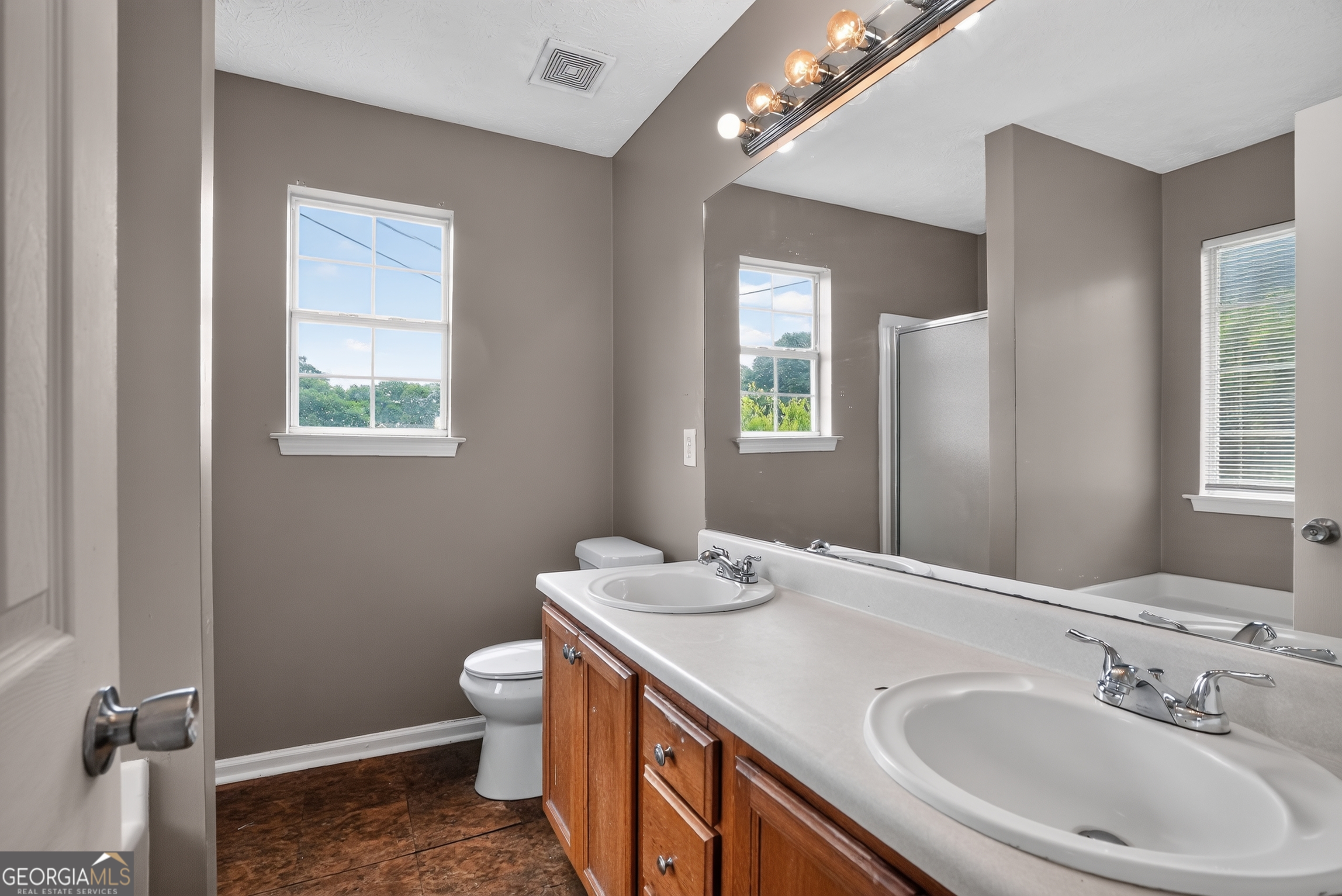 75 Linsley Way Property Photo 36