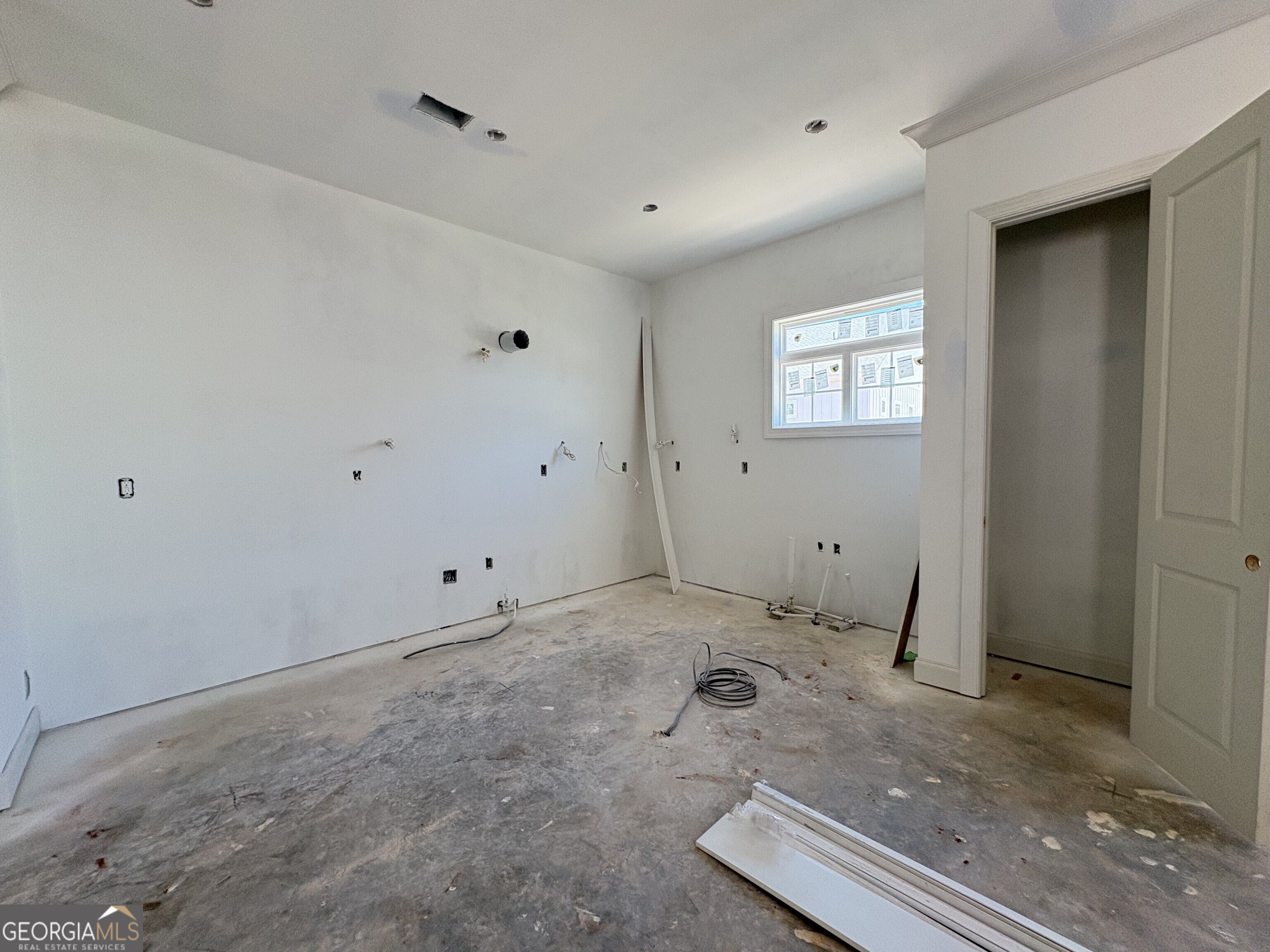 3932 Fulson Drive Property Photo 4