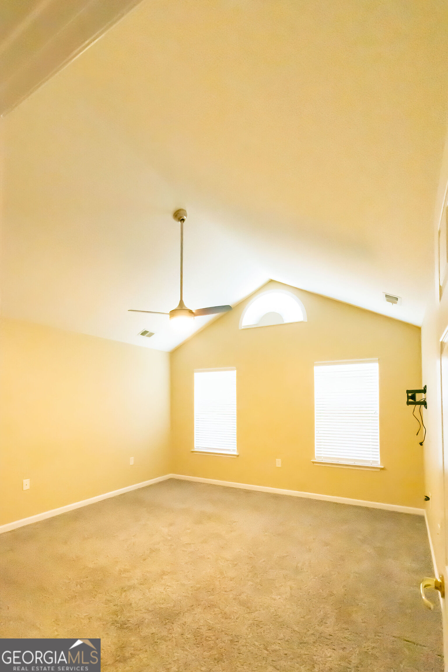6107 Menlow Court Property Photo 4