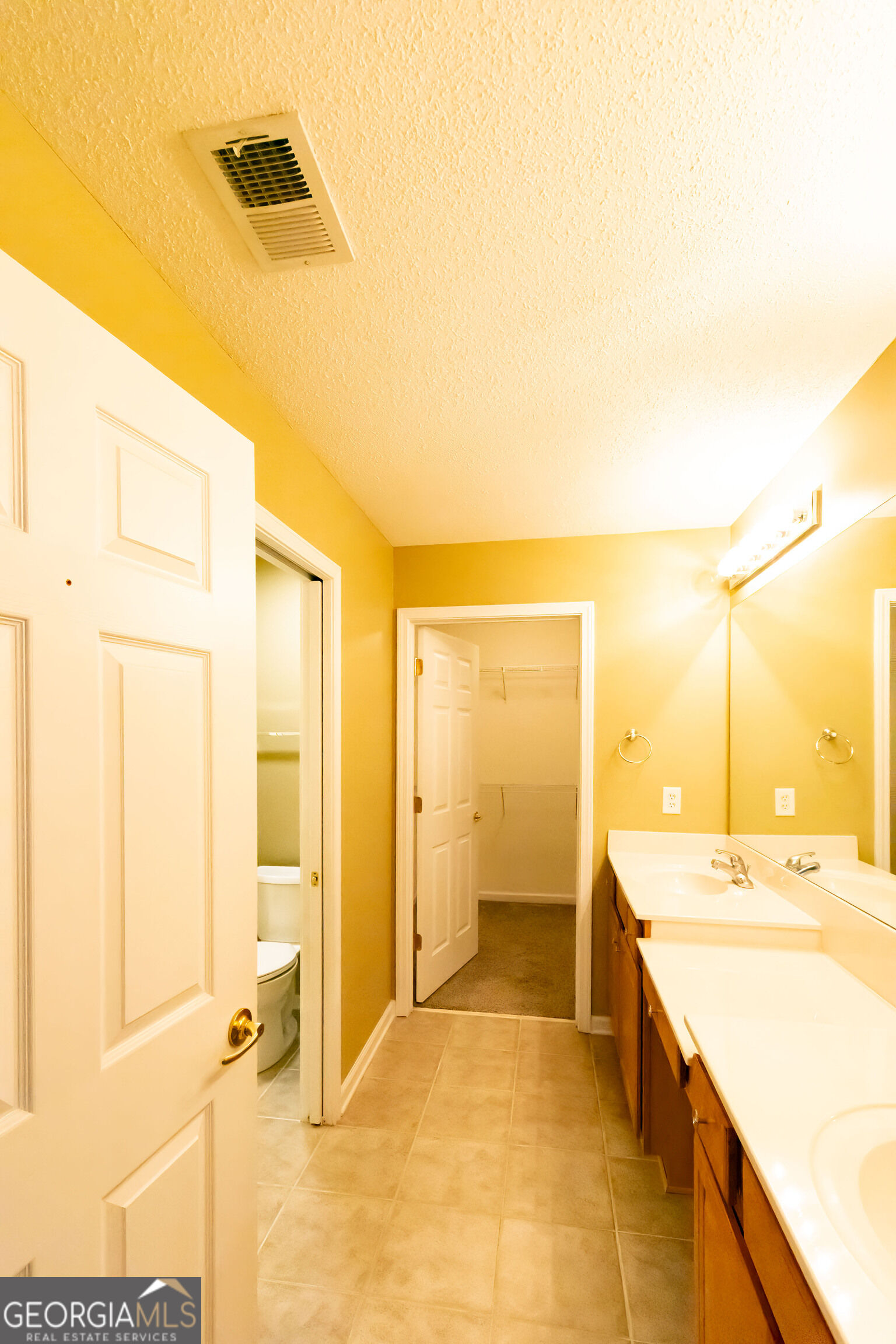 6107 Menlow Court Property Photo 5