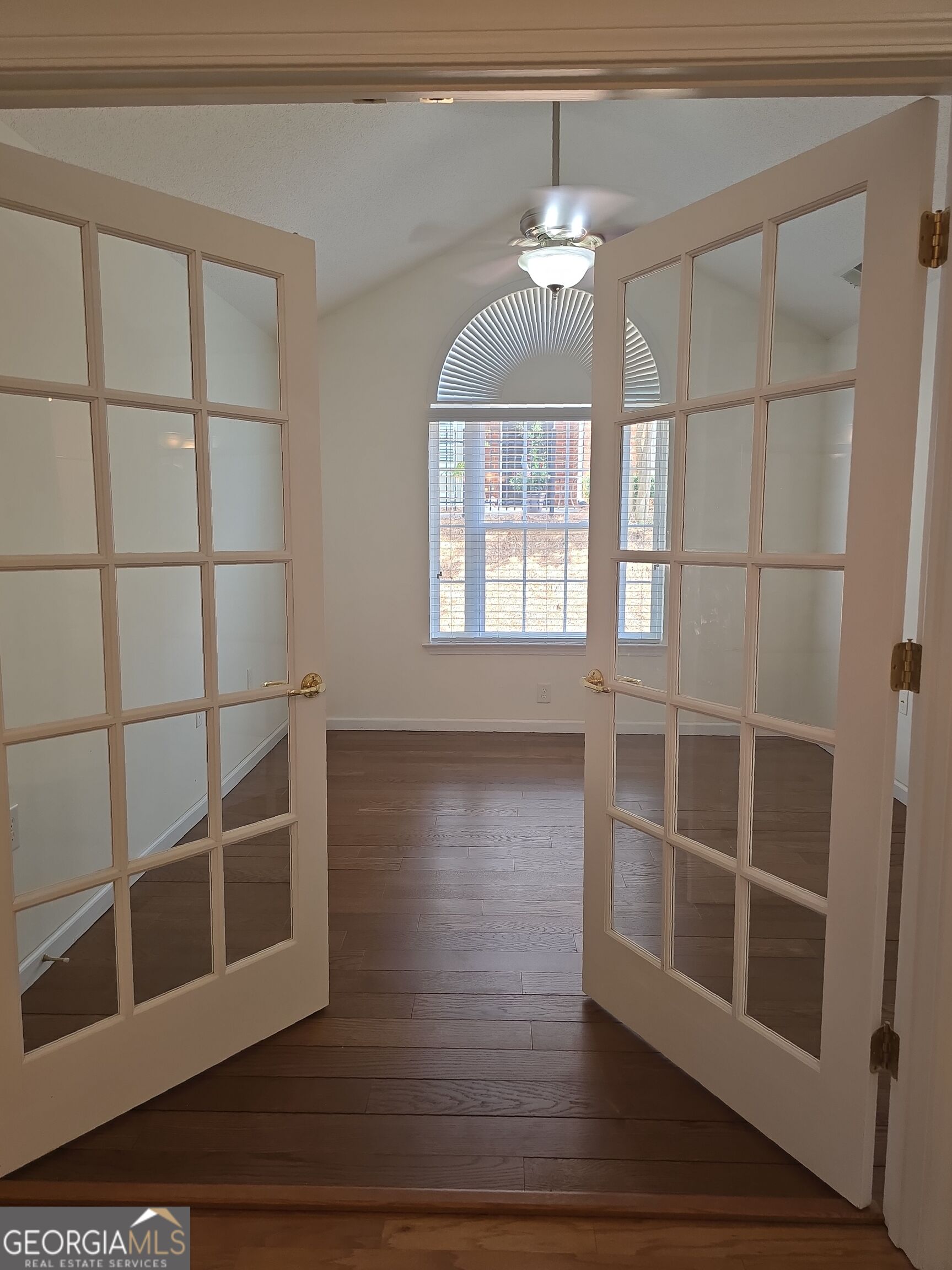 6107 Menlow Court Property Photo 10