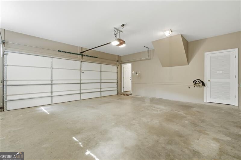 5785 Hershinger Close Property Photo 17