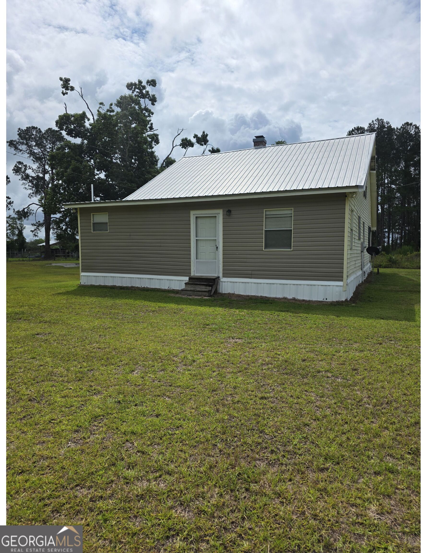 234 Robin Road Property Photo 5