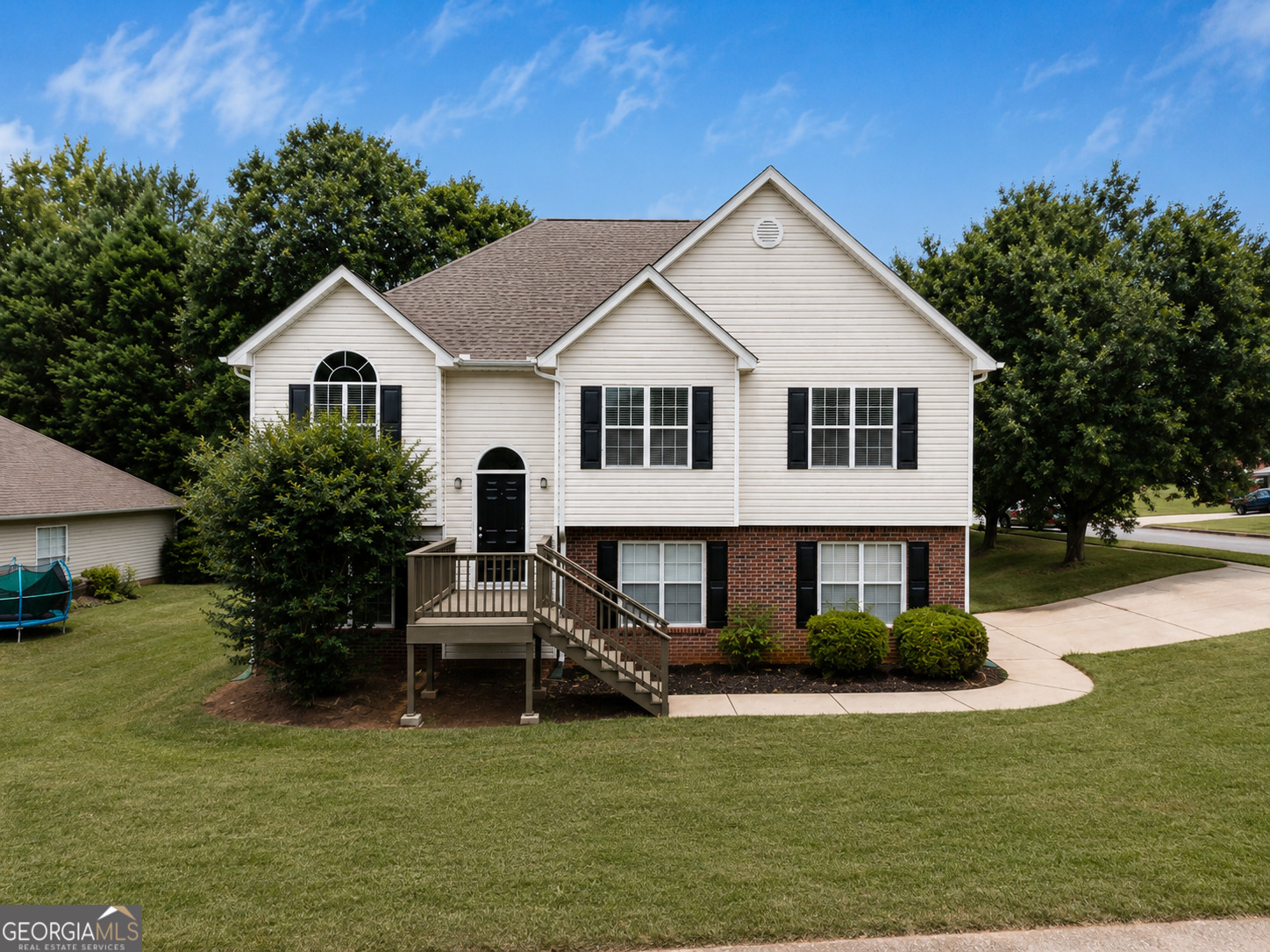 1312 Vine Circle