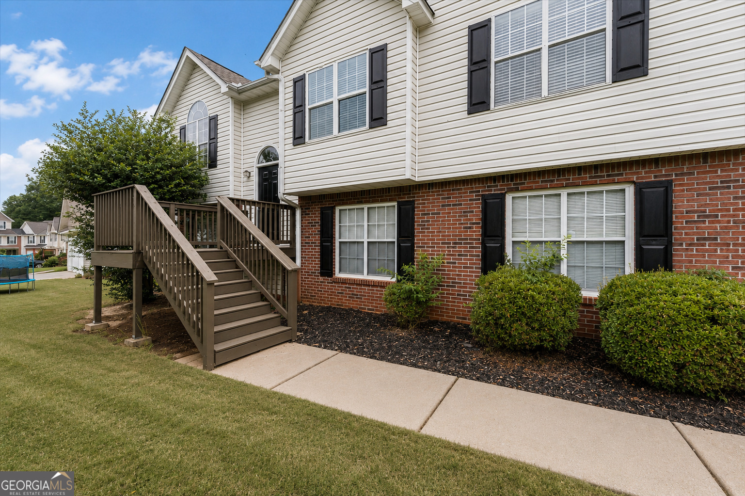 1312 Vine Circle Property Photo 3