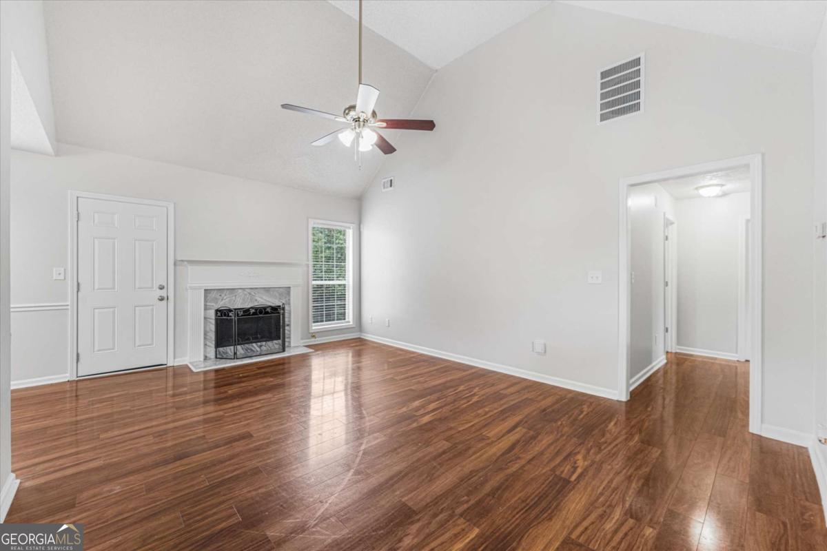 1312 Vine Circle Property Photo 9