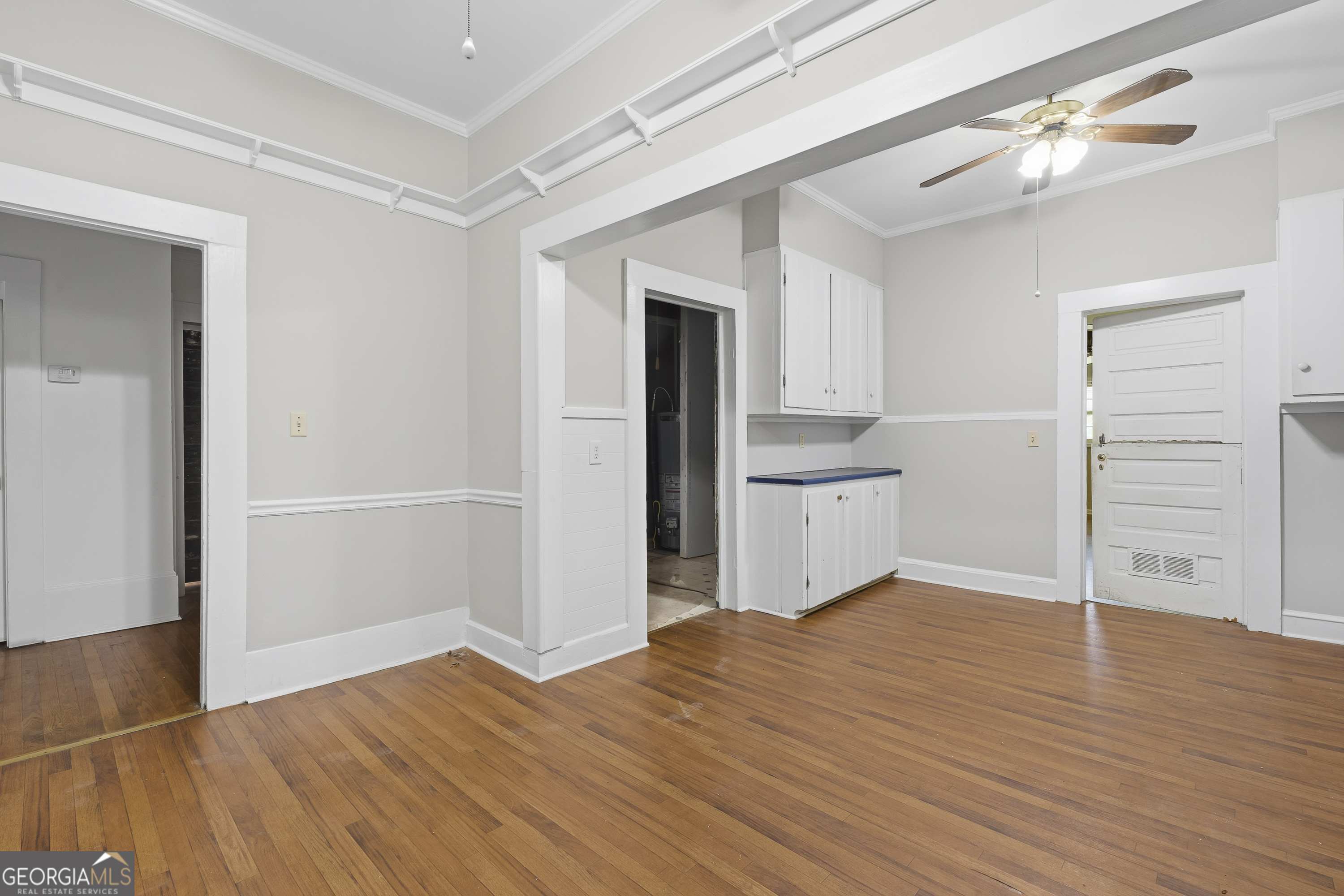 202 Everett Square Property Photo 41