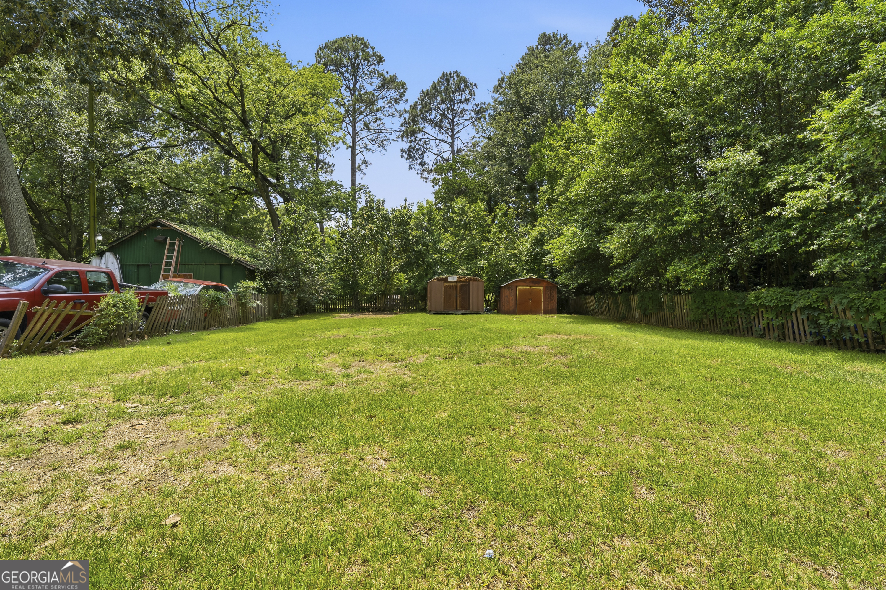 202 Everett Square Property Photo 56
