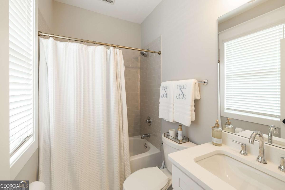 261 Highpointe Lane Property Photo 44